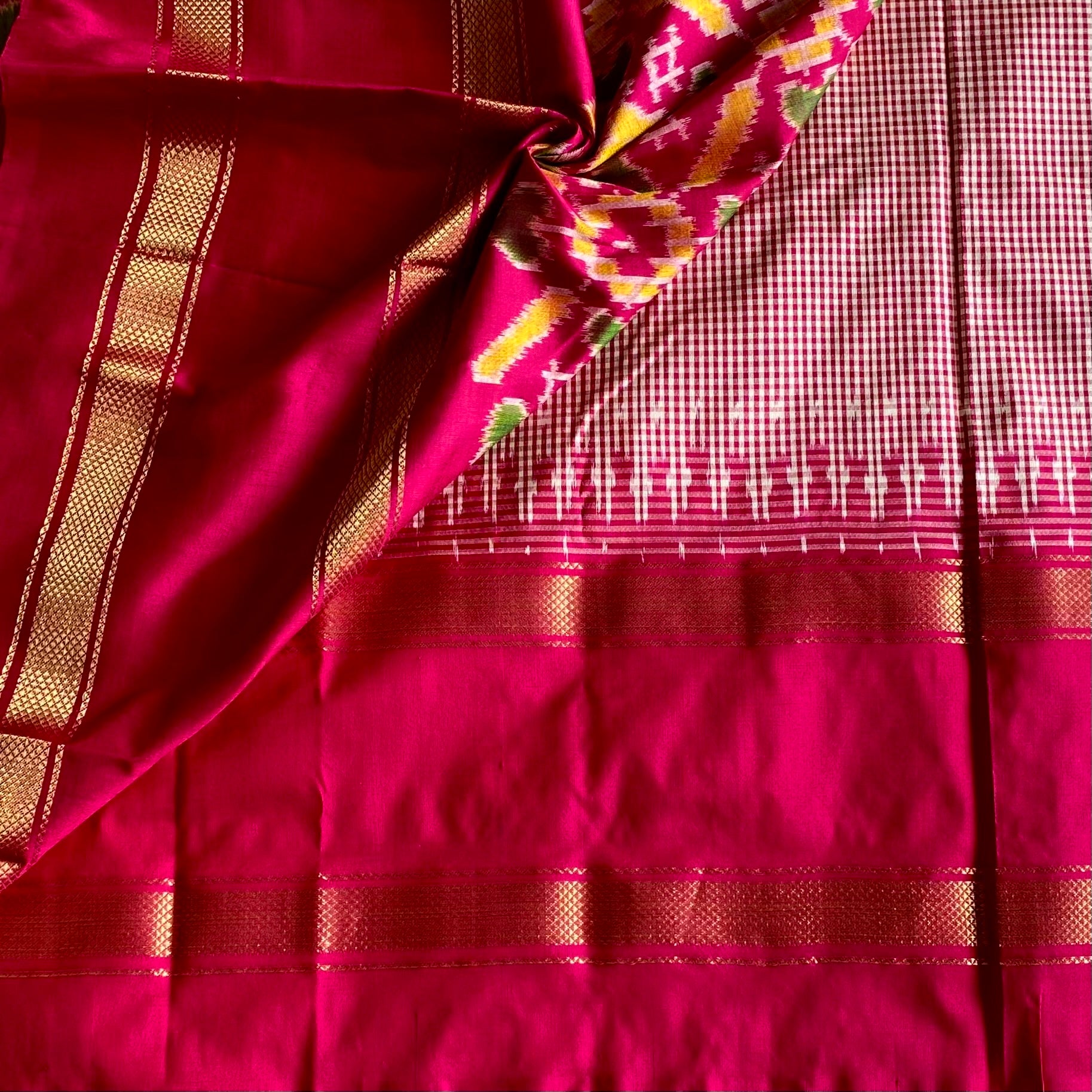 Micro Checkered Pink Pure Ikkat Handloom Silk With Ikkat Woven Pallu & Blouse