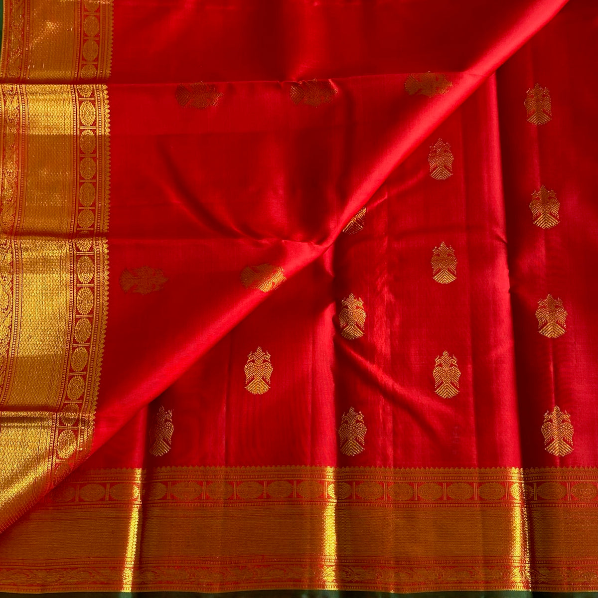 Crimson Red Kanjeevaram Pure Zari Silk Saree With Gandaberunda Zari Buttas