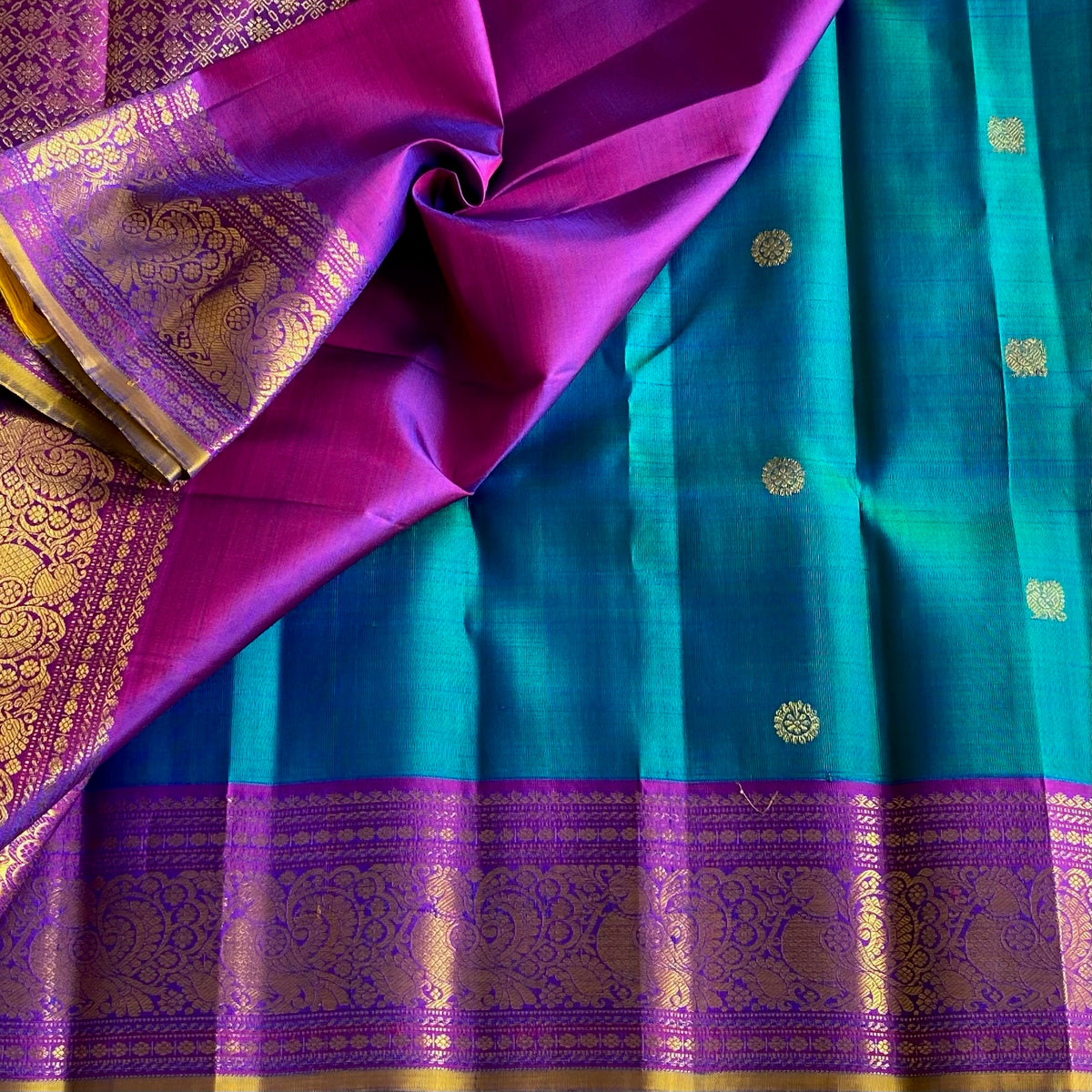 Stunner Peacock Blue Kanjeevaram Pure Zari Silk Saree With Dual Violet Purple Pallu