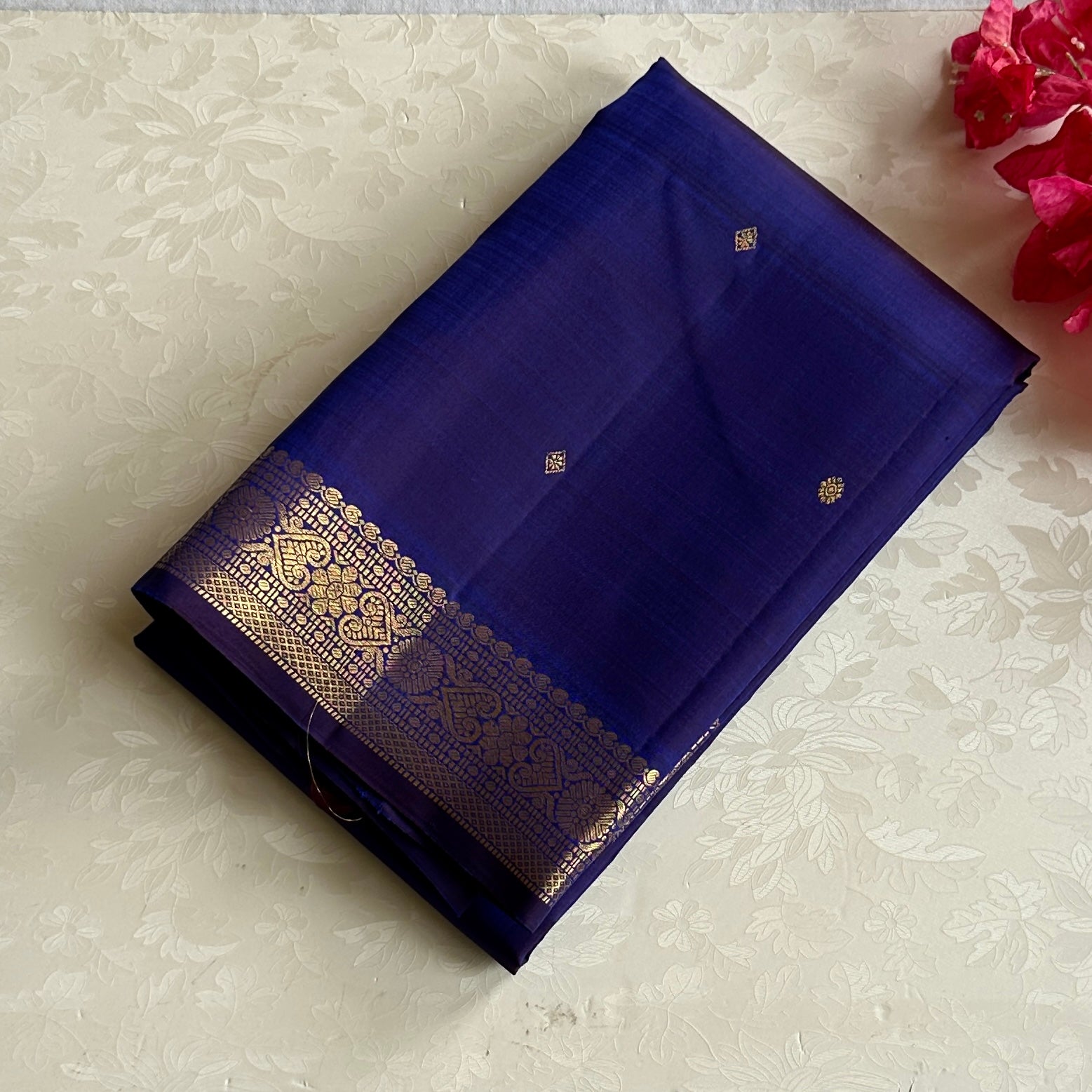 Dual shaded Indigo bluish purple Handwoven pure Kanjeevaram silk