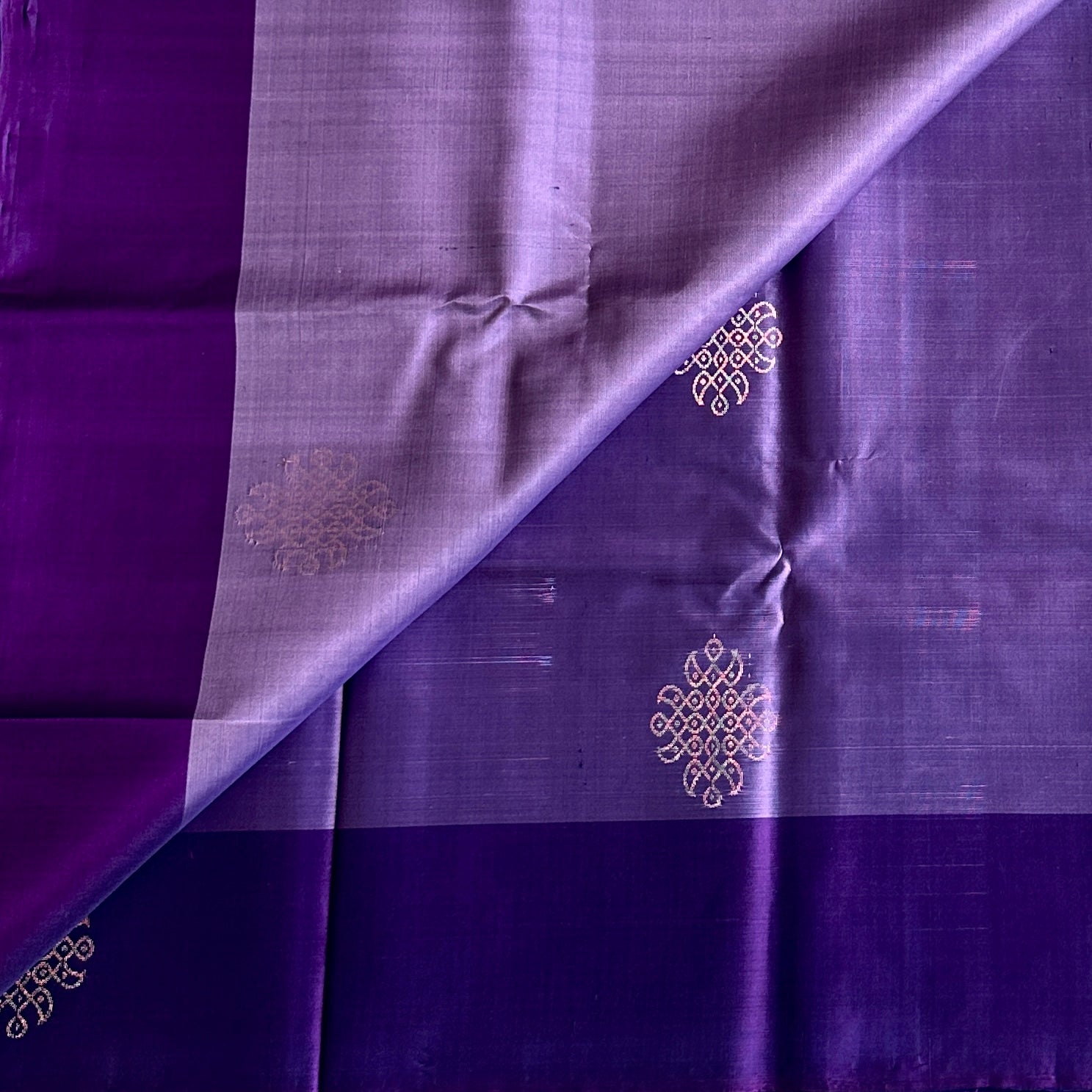 Metallic Lavender Designer Pure Silk Saree With Purple Contrast