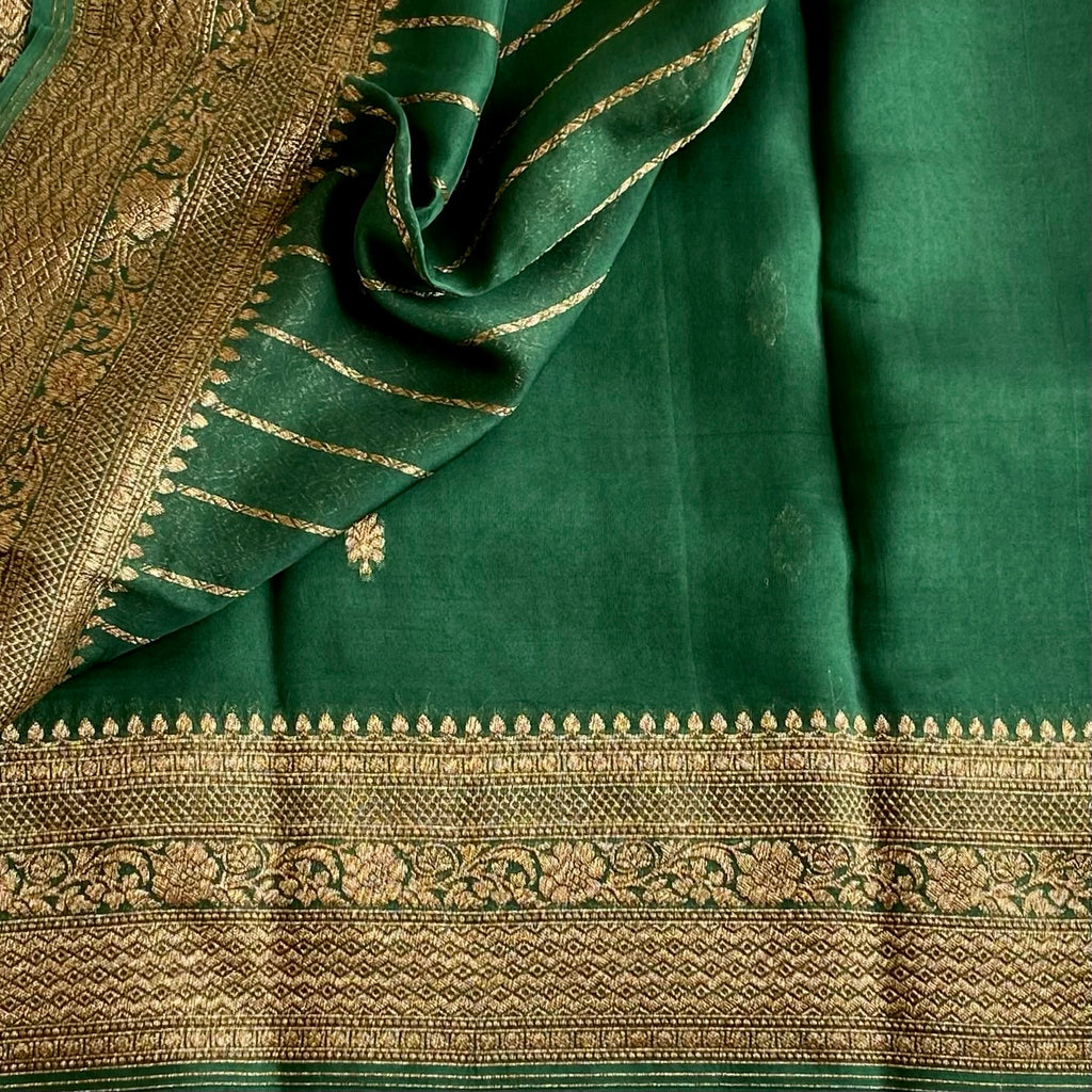 Emerald Green Banarasi Organza Crepe Silk Saree With Antique Gold Brocade Pallu