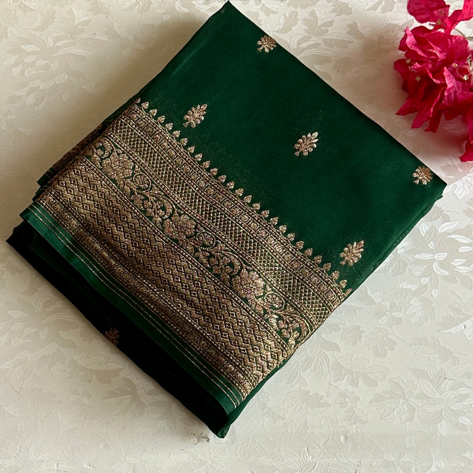 Emerald Green Banarasi Organza Crepe Silk Saree With Antique Gold Brocade Pallu