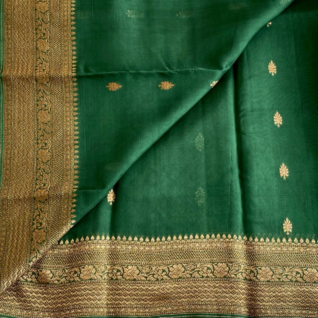Emerald Green Banarasi Organza Crepe Silk Saree With Antique Gold Brocade Pallu
