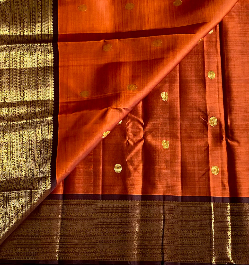 Antique Gold Silk Saree With Aubergine Border And Rust Pallu