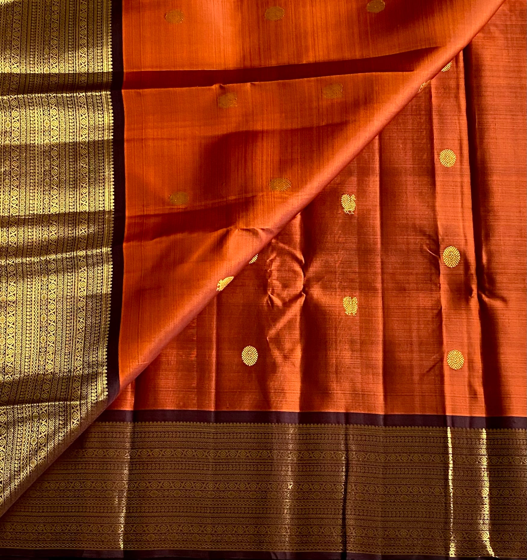 Antique Gold Silk Saree With Aubergine Border And Rust Pallu