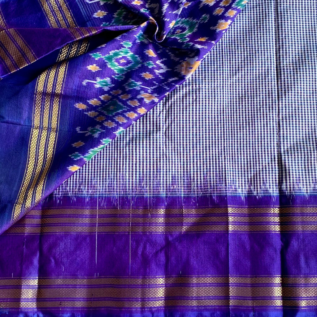 Micro Checkered Indigo Pure Ikkat Handloom Silk With Ikkat Woven Pallu & Blouse