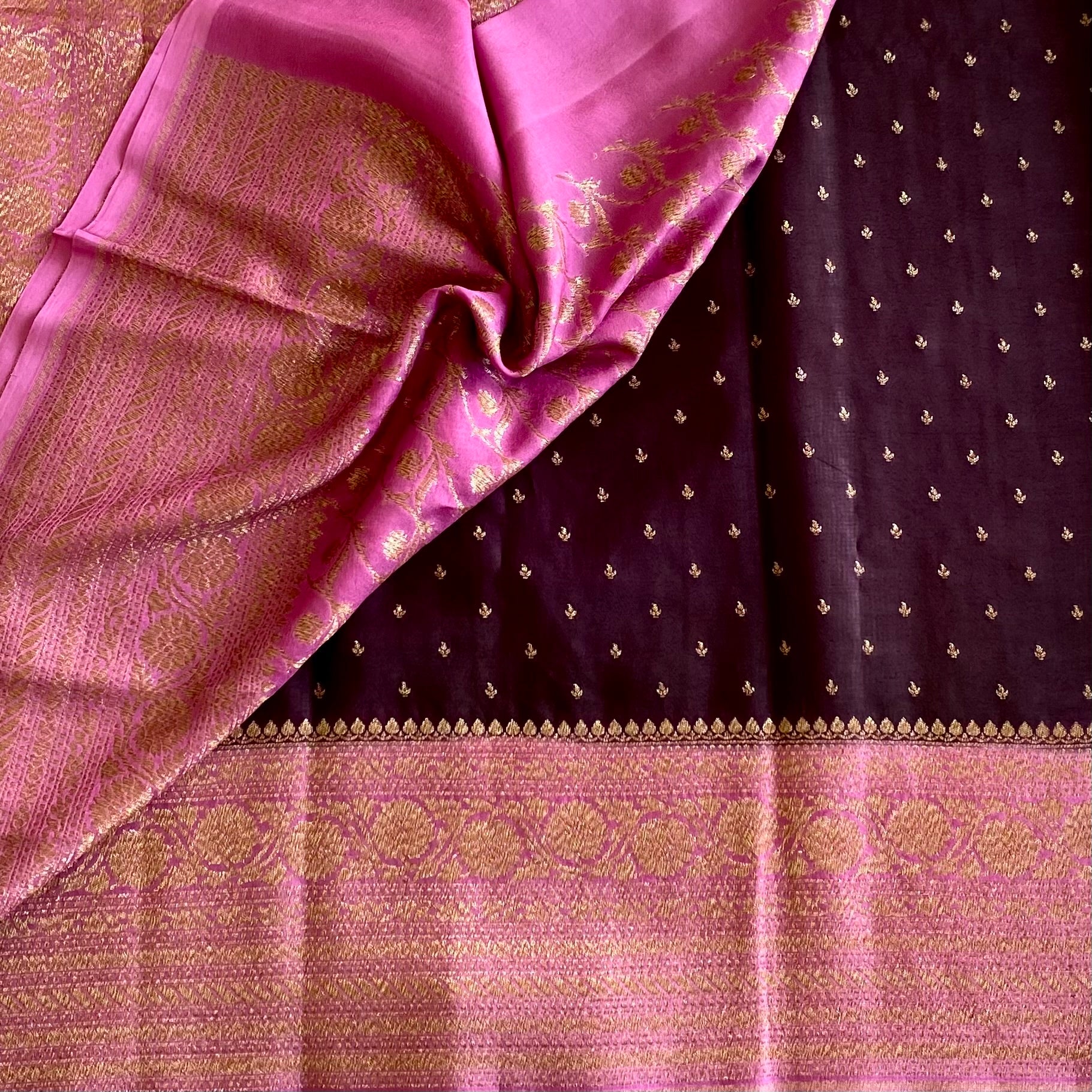 Wine Brown Banarasi Crepe Silk Saree With Rose Pink Pallu