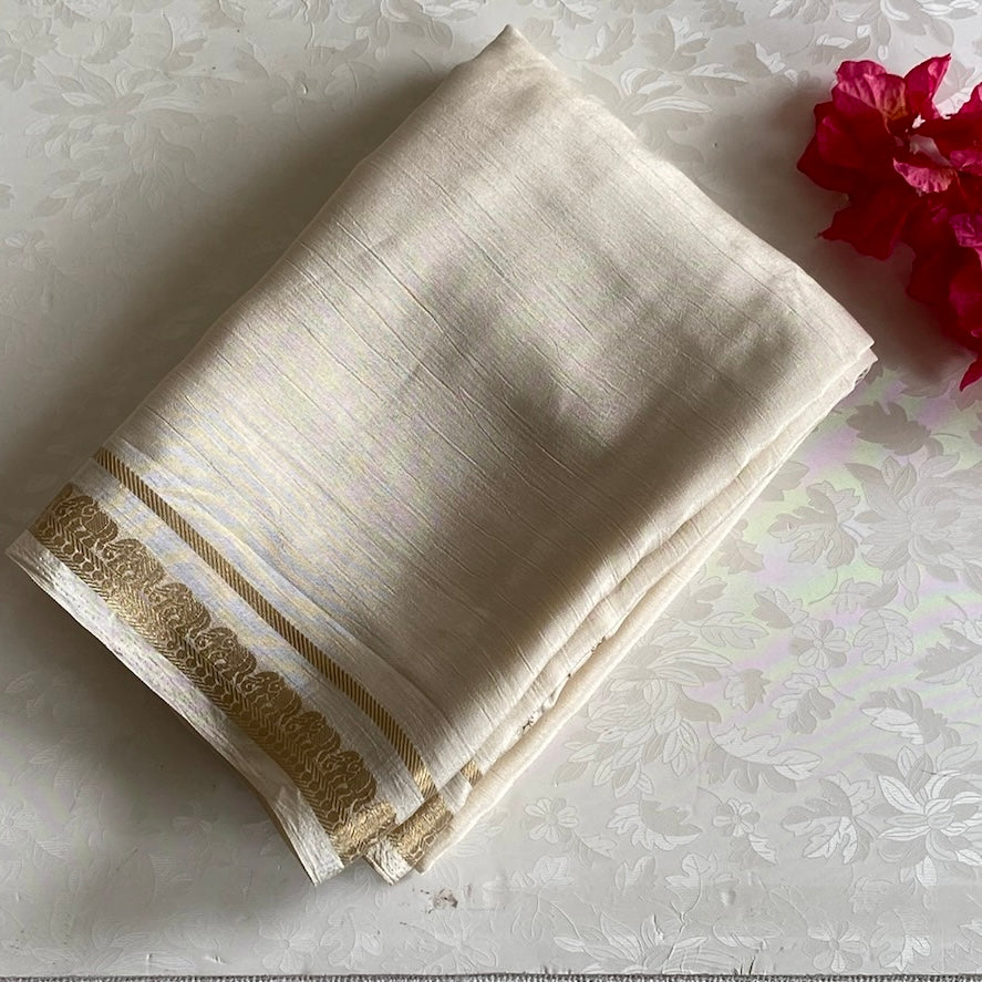 Ivory Beige Soft Lightweight Crepe Silk Saree With Fuchsia Pink Blouse