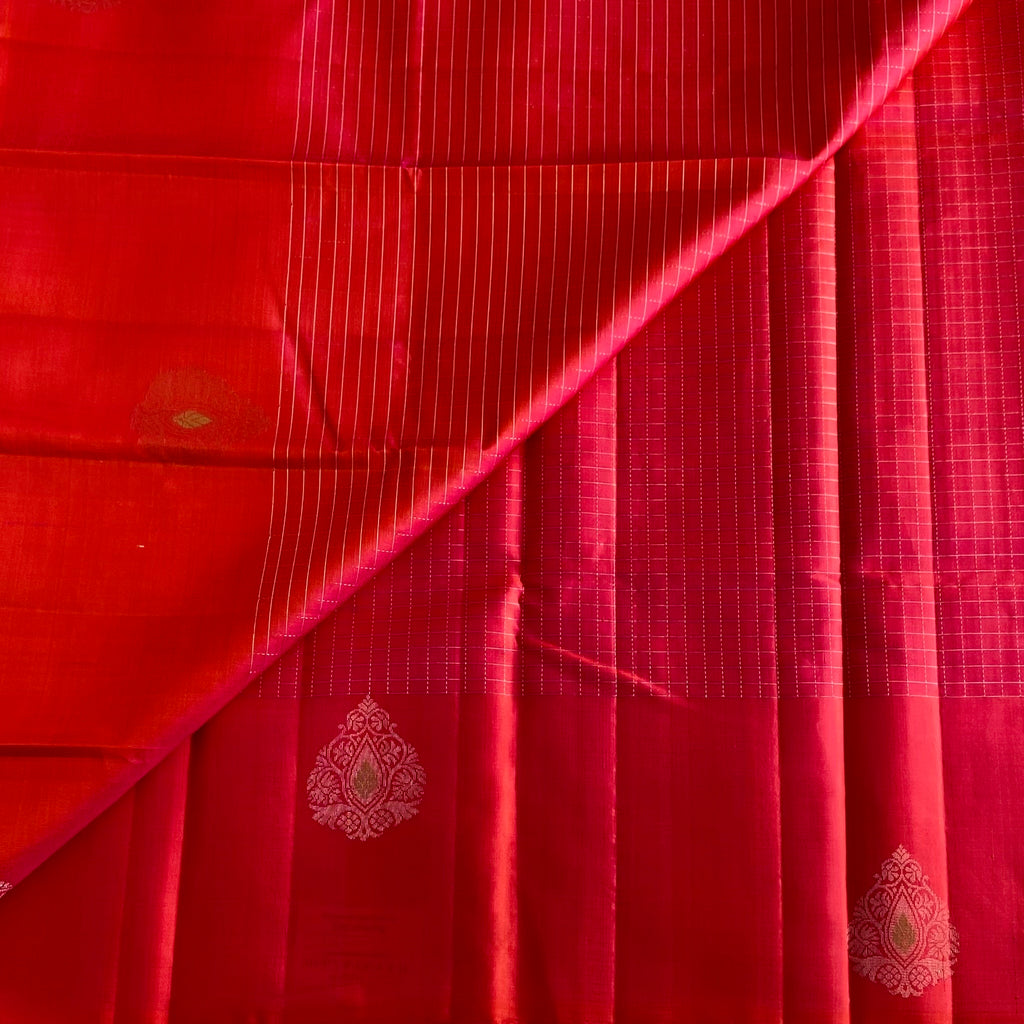 Kanakambari Pinkish Orange Designer Pure Silk Saree With Mango Orange Tassels
