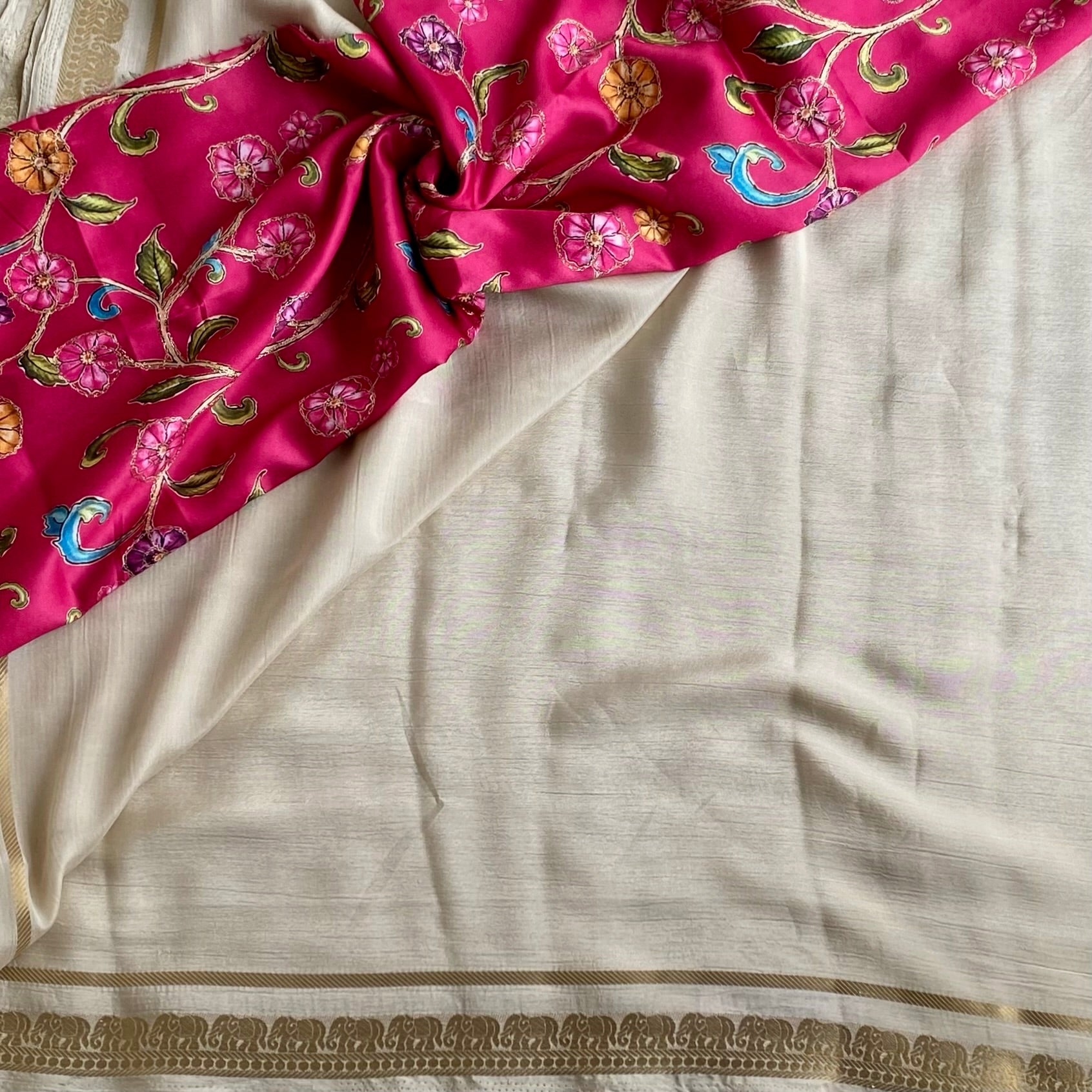 Ivory Beige Soft Lightweight Crepe Silk Saree With Fuchsia Pink Blouse