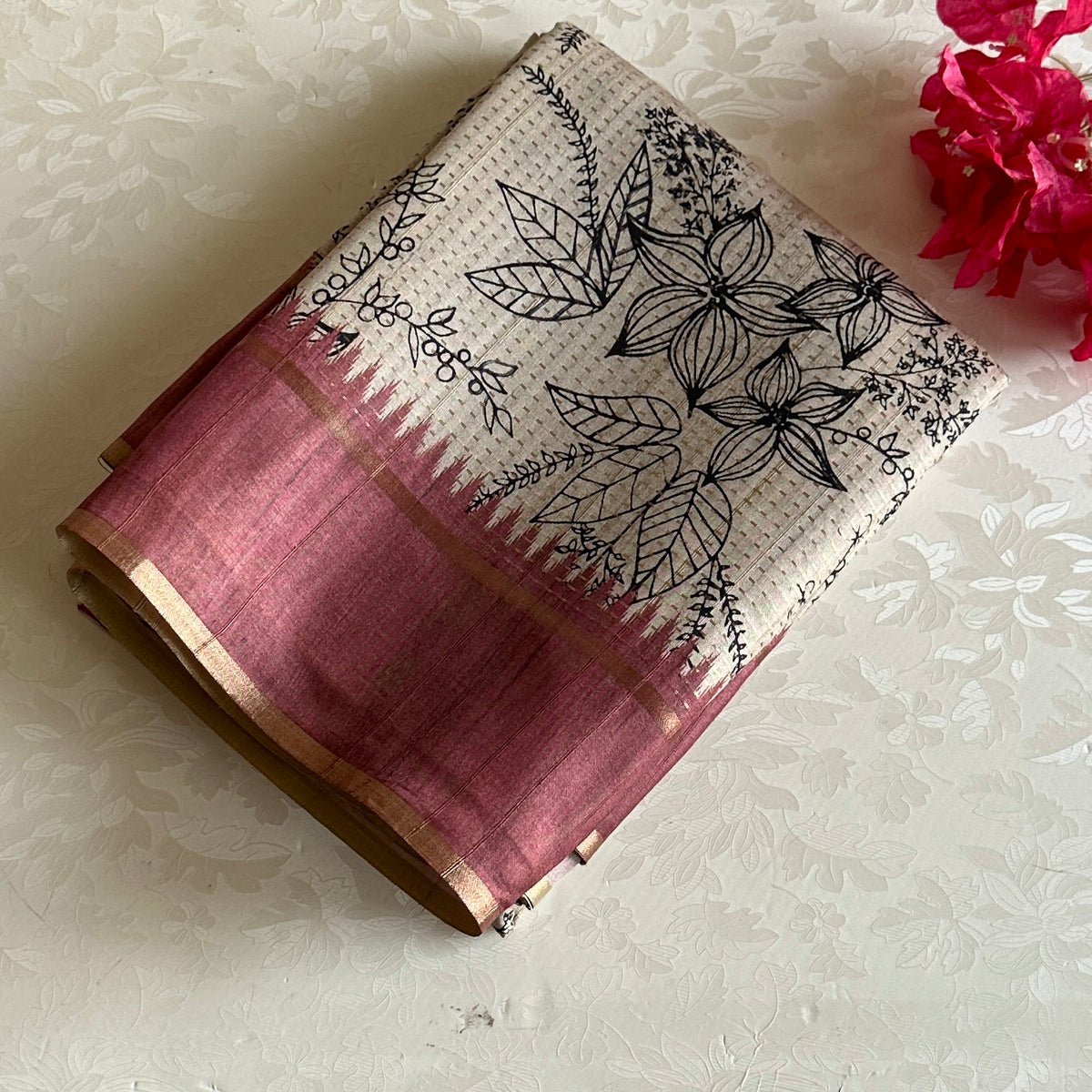 Antique Beige Soft Tussar Silk Saree With Dusty Mauve Pallu