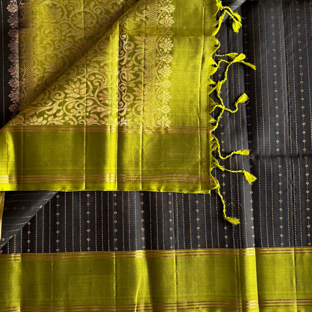 Jet Black Designer Pure Silk Saree With Chartreuse Green Pallu
