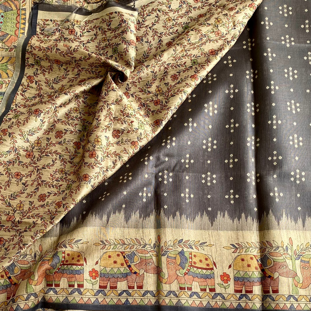 Cloud Grey Soft Tusaar Silk with Printed Designer Warli Borders & Pallu