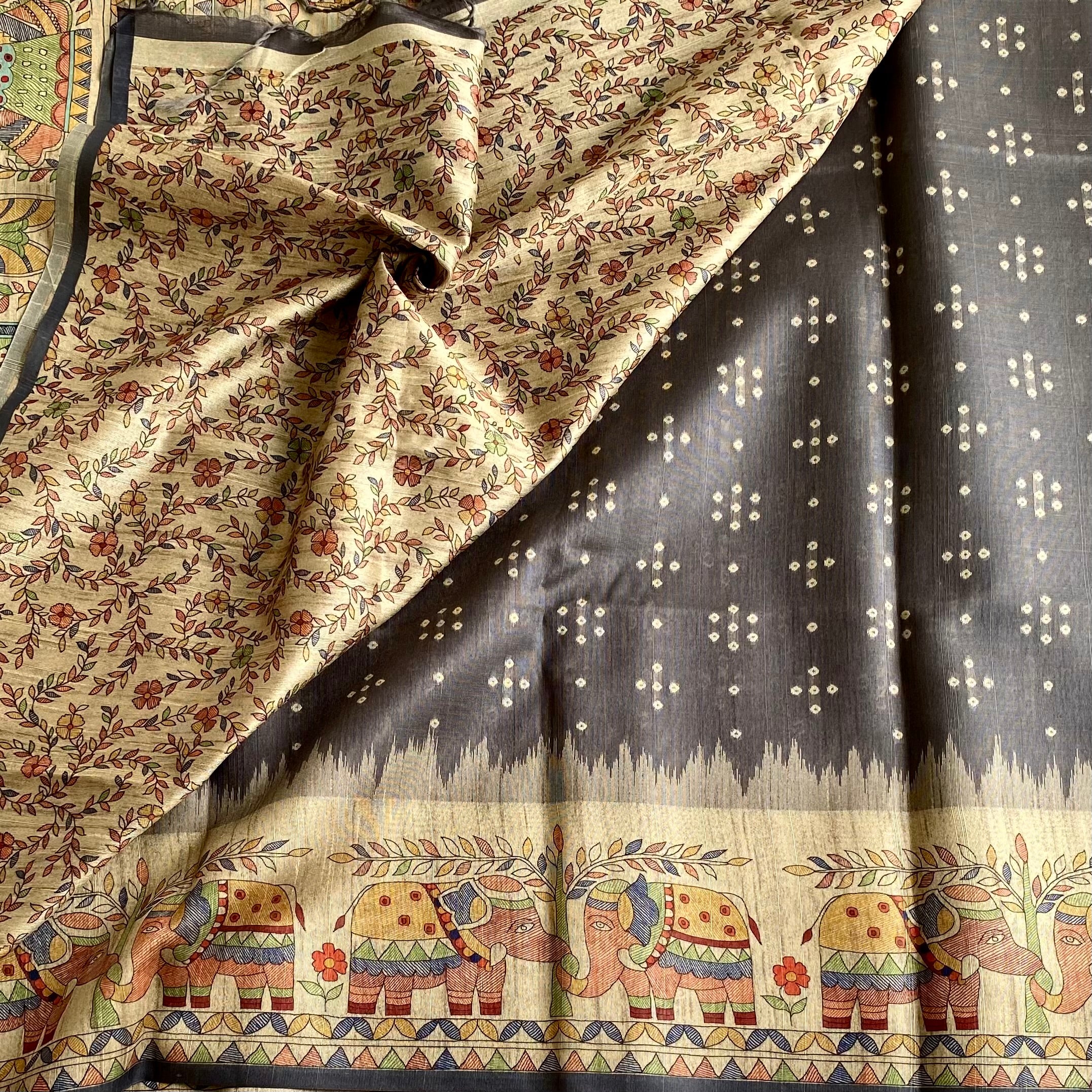 Cloud Grey Soft Tusaar Silk with Printed Designer Warli Borders & Pallu