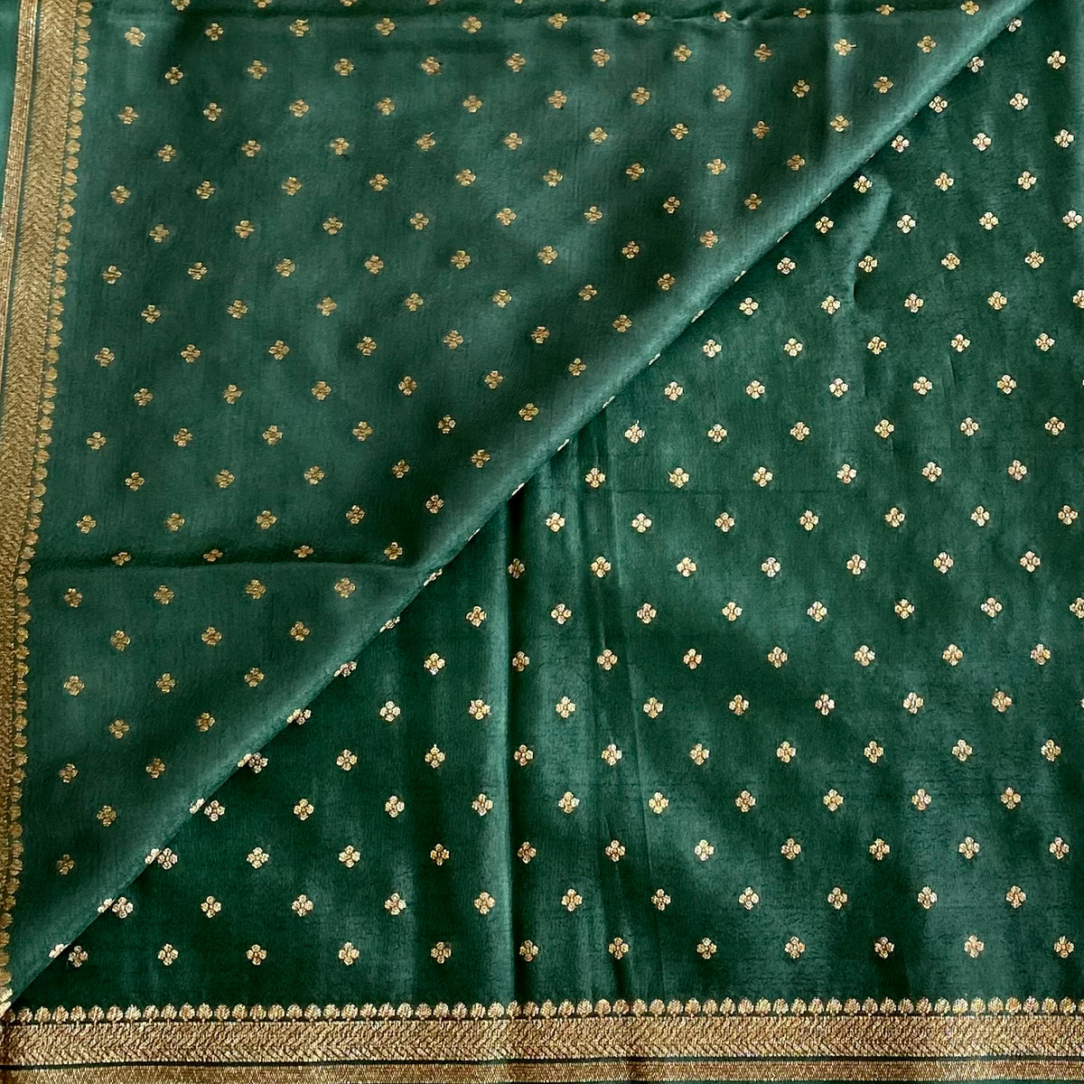 Emerald Green Banarasi Crepe Silk Saree With Antique Gold Brocade