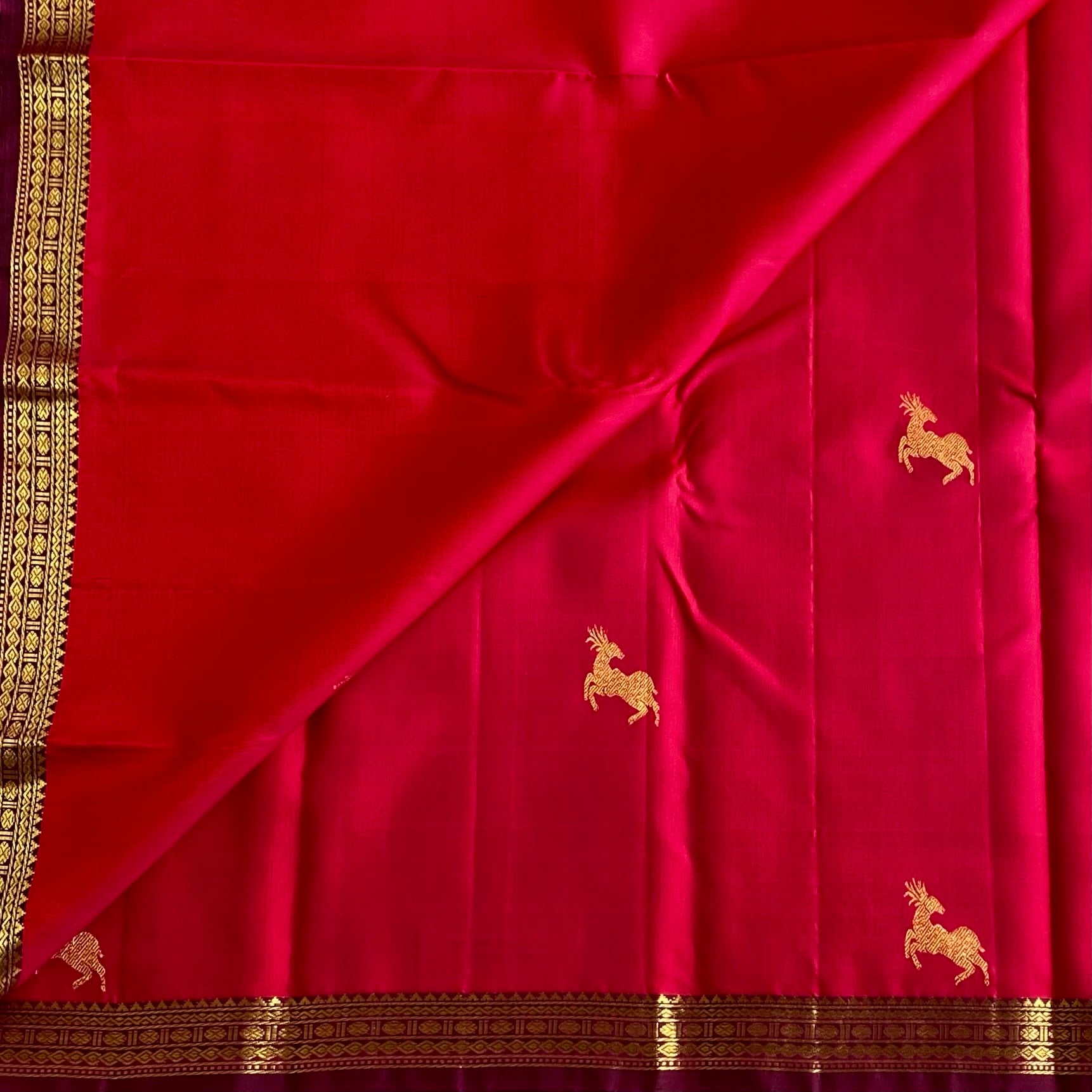 Kanjeevaram Pure Zari Silk Kanakambari Reddish Pink Saree With Deep Wine Pallu