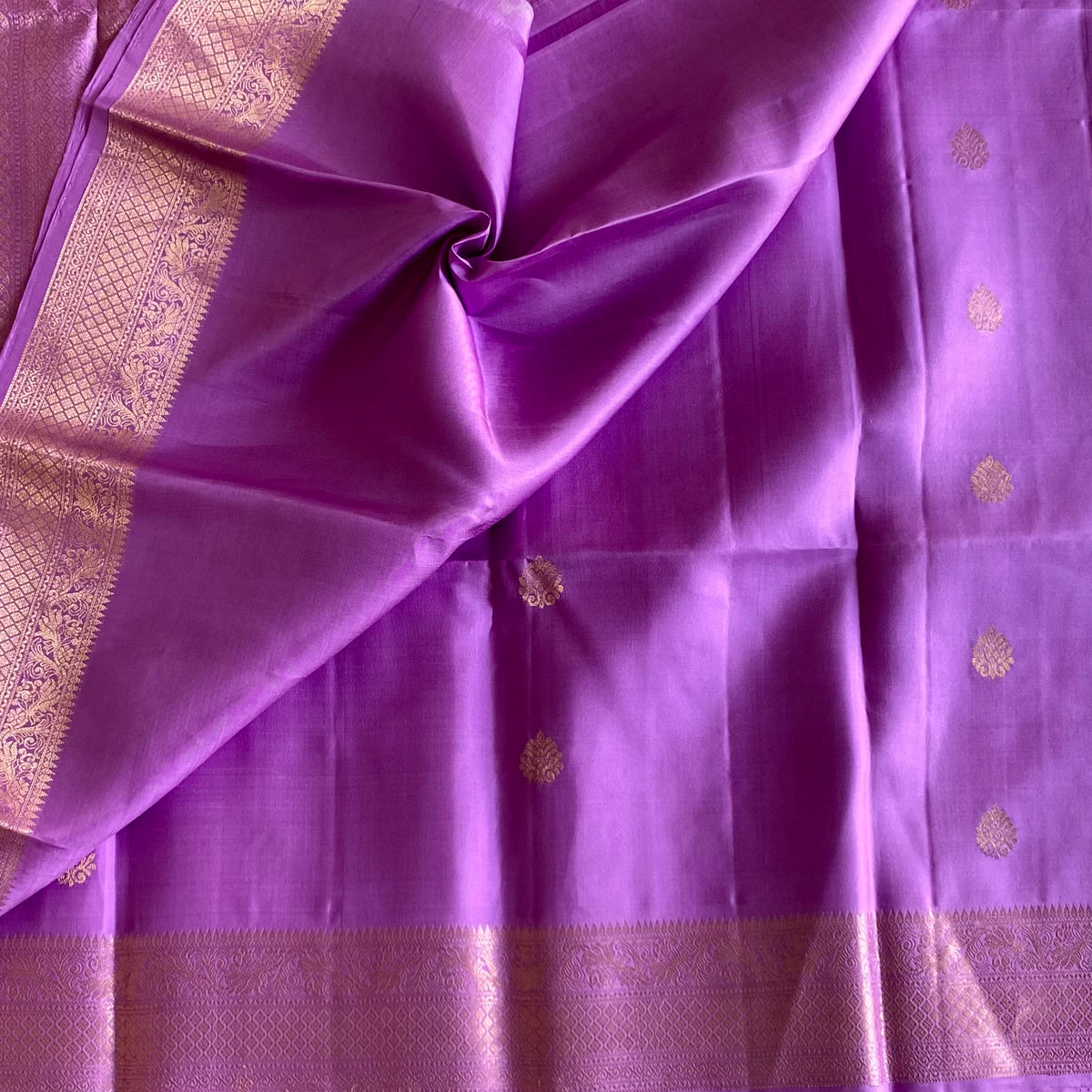 Designer Pure Silk Orchid Purple Saree Metallic Gold Zari Buttas