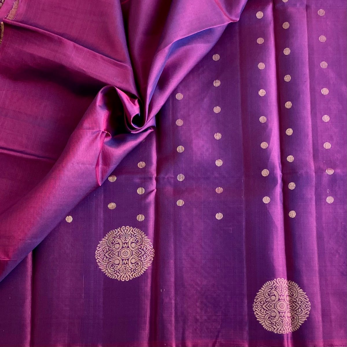 Dual Shaded Wine Antique Gold Designer Pure Silk Saree With Floral Pallu
