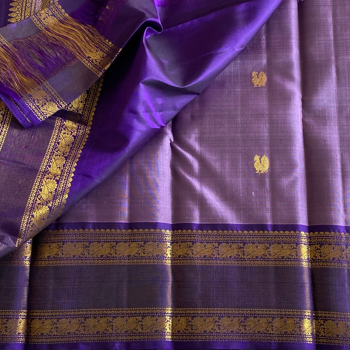 Dusty Lavender Kanjeevaram Pure Zari Silk Saree With Deep Purple Pallu