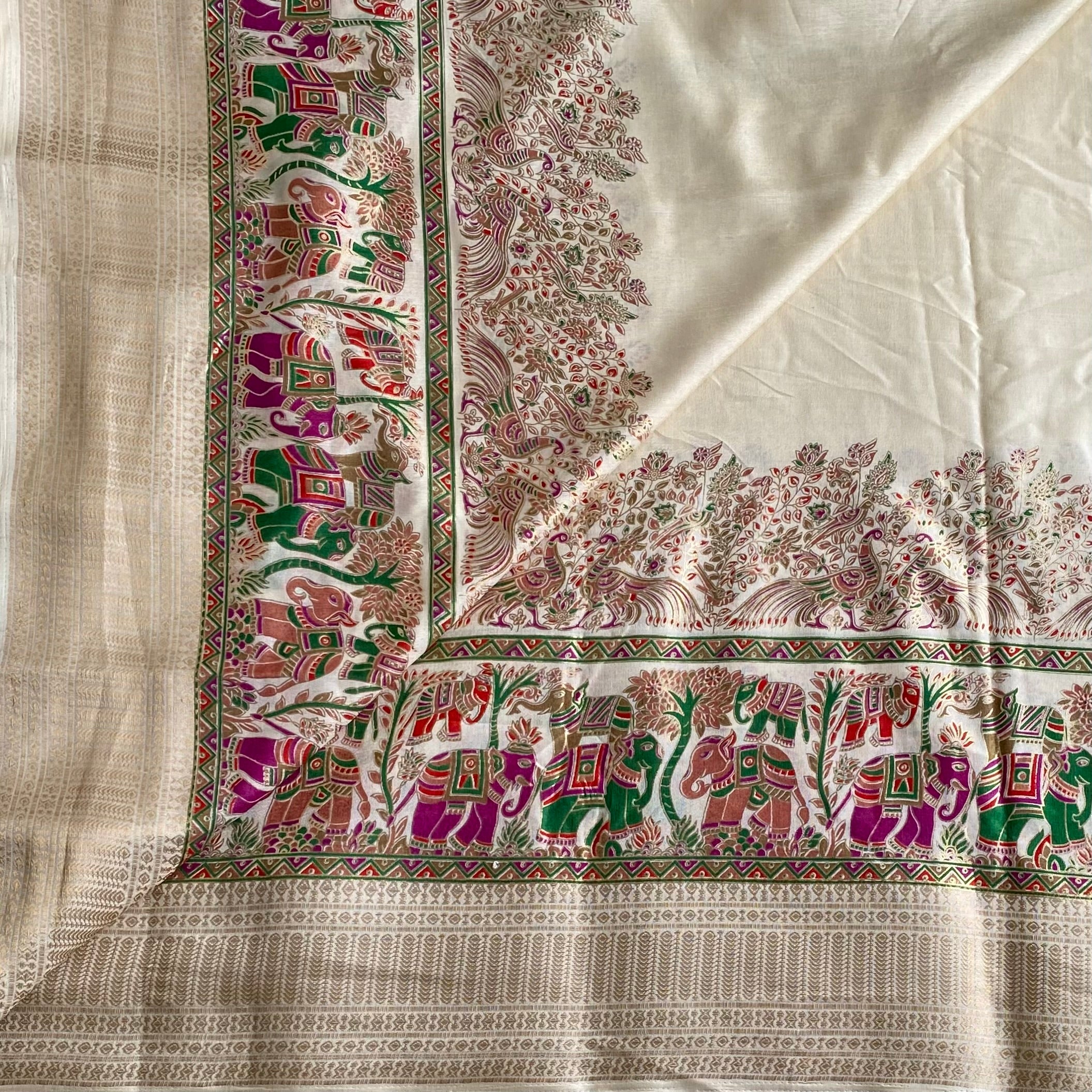 Ivory Softest Lightweight Beauty With Rani Pink Elephant Border & Rich Pallu