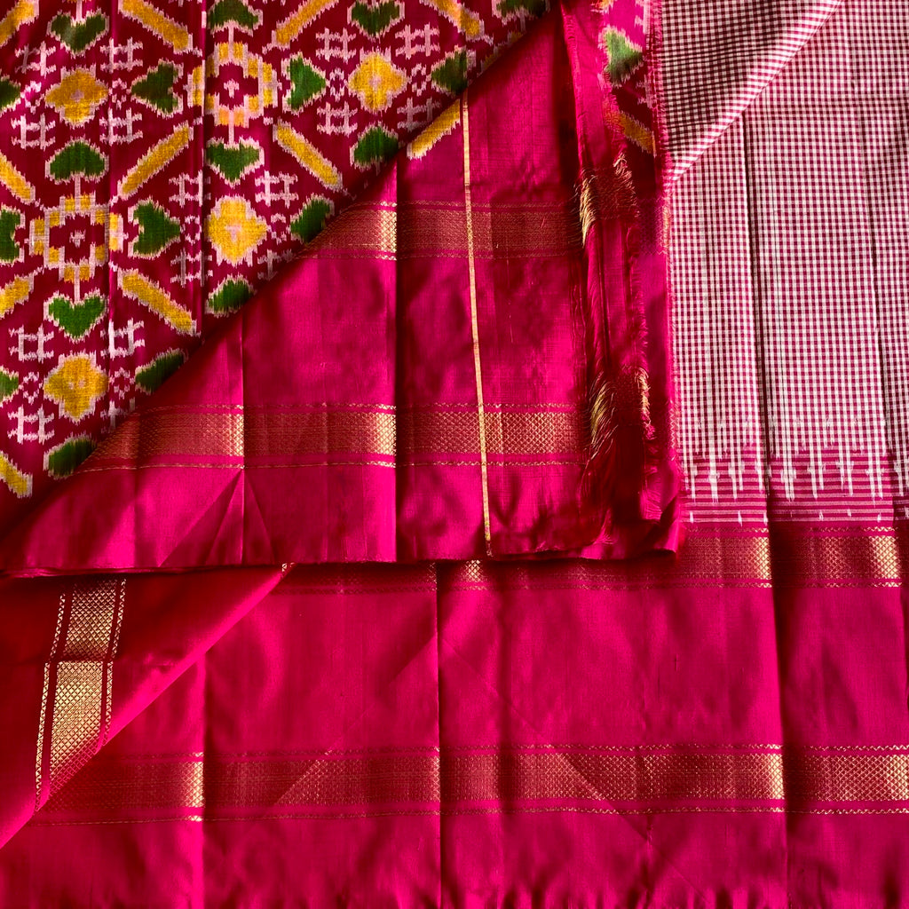 Micro Checkered Pink Pure Ikkat Handloom Silk With Ikkat Woven Pallu & Blouse