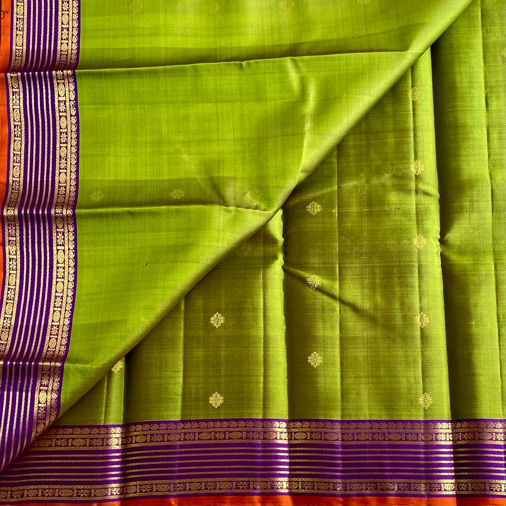 Leaf Green Kanjeevaram Pure Zari Silk Saree With Royal Purple Pallu