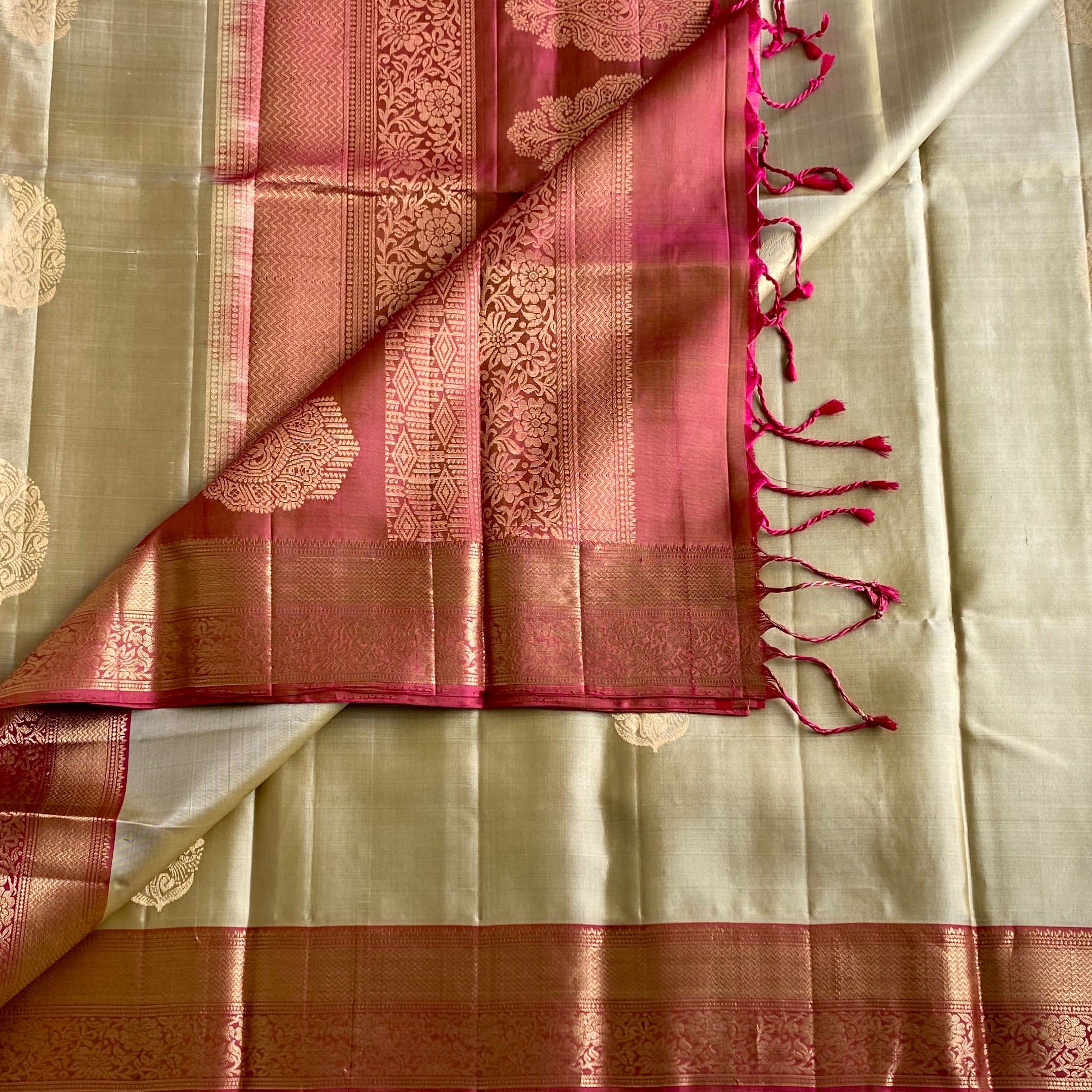 Golden Beige Designer Pure Silk Saree With Metallic Rose Magenta Pallu