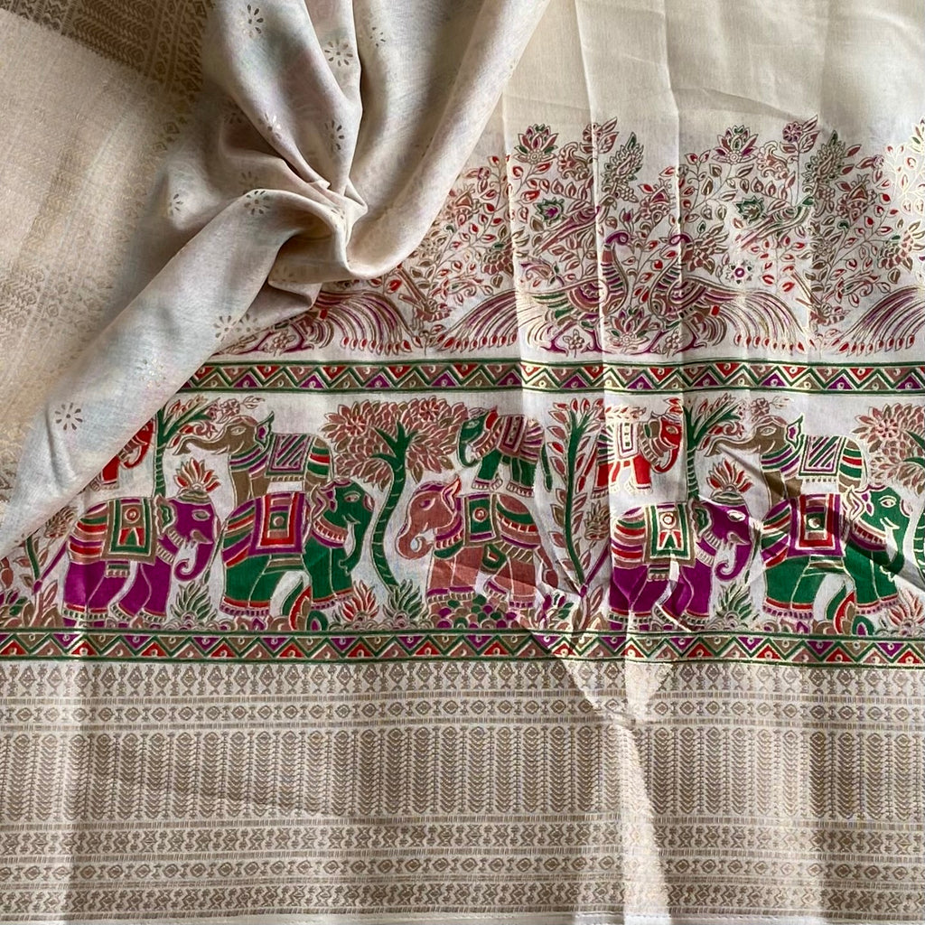 Ivory Softest Lightweight Beauty With Rani Pink Elephant Border & Rich Pallu