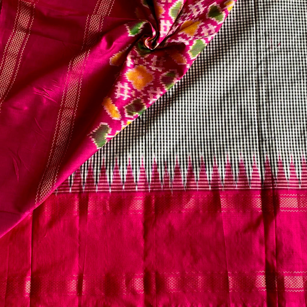 Micro Checkered Black Pure Ikkat Handloom Silk With Ikkat Woven Pallu & Blouse