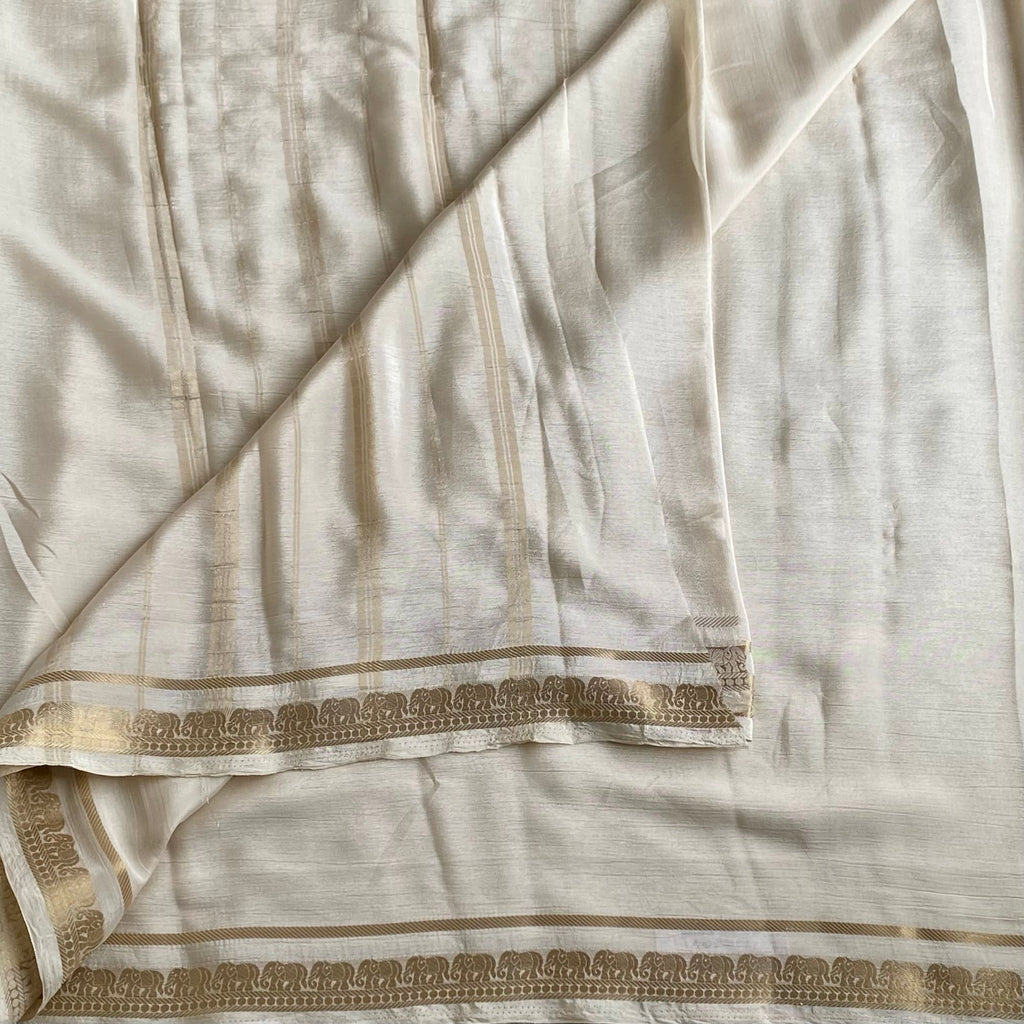 Ivory Beige Soft Lightweight Crepe Silk Saree With Fuchsia Pink Blouse