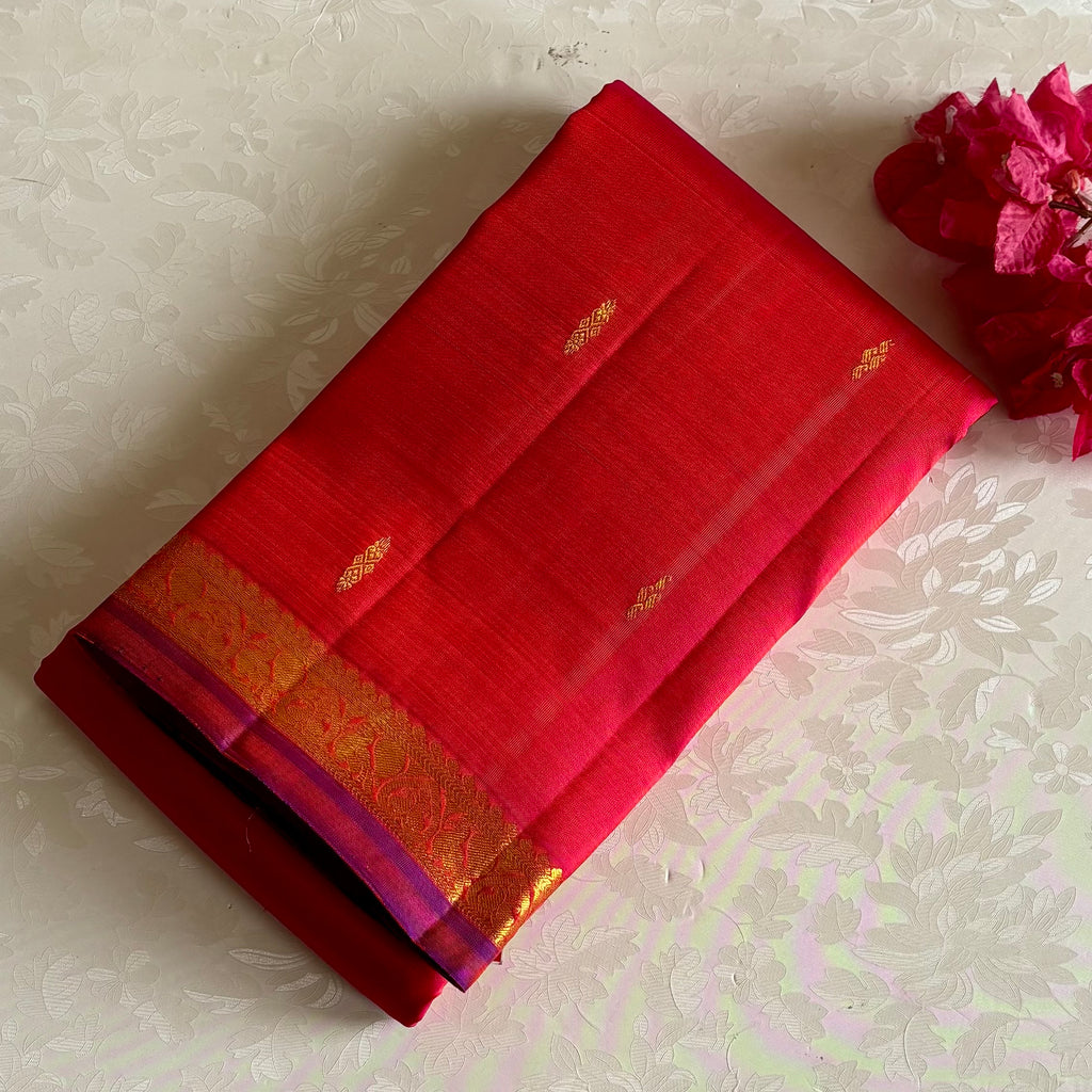 Kanakambari Red Kanjeevaram Pure Zari Silk Saree With Violet Gold Edging