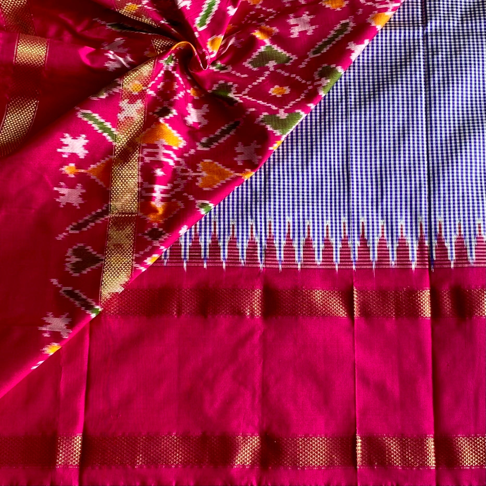 Micro Checkered Blue Pure Ikkat Handloom Silk With Ikkat Woven Pallu & Blouse
