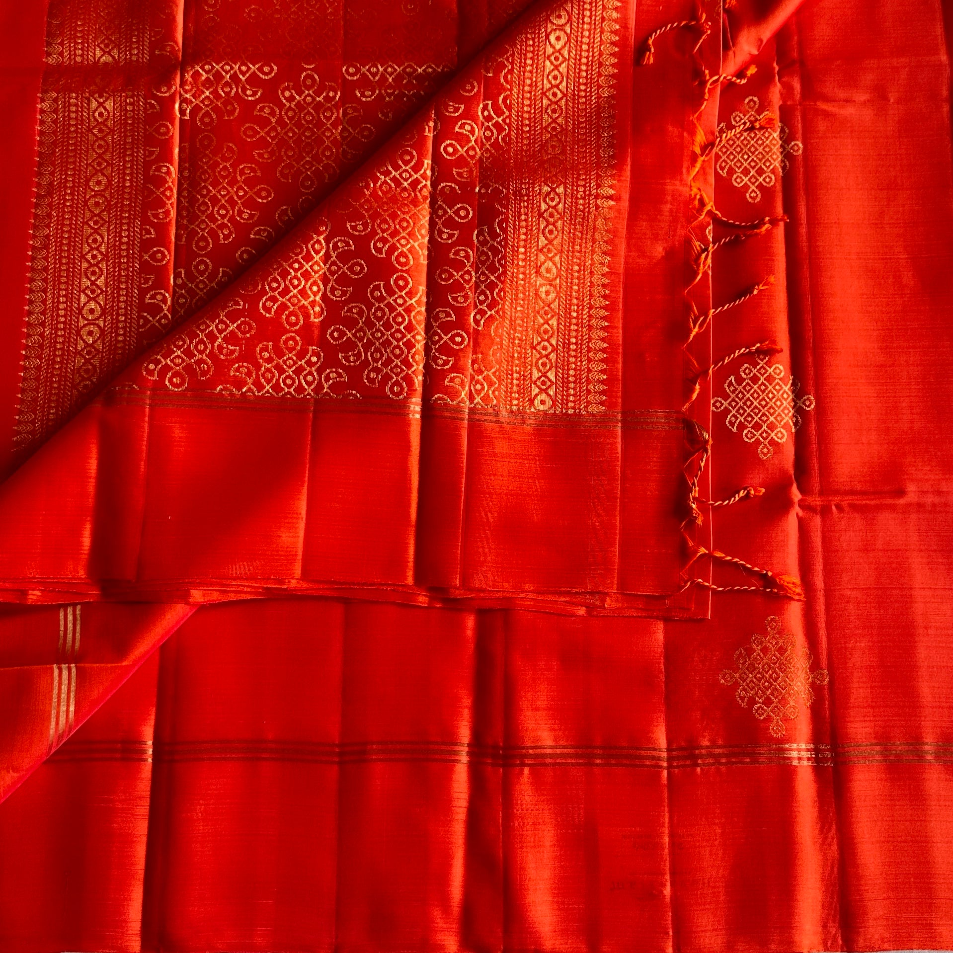 Kanakambari Orange Designer Pure Silk Saree With Metallic Gold Kollam Zari