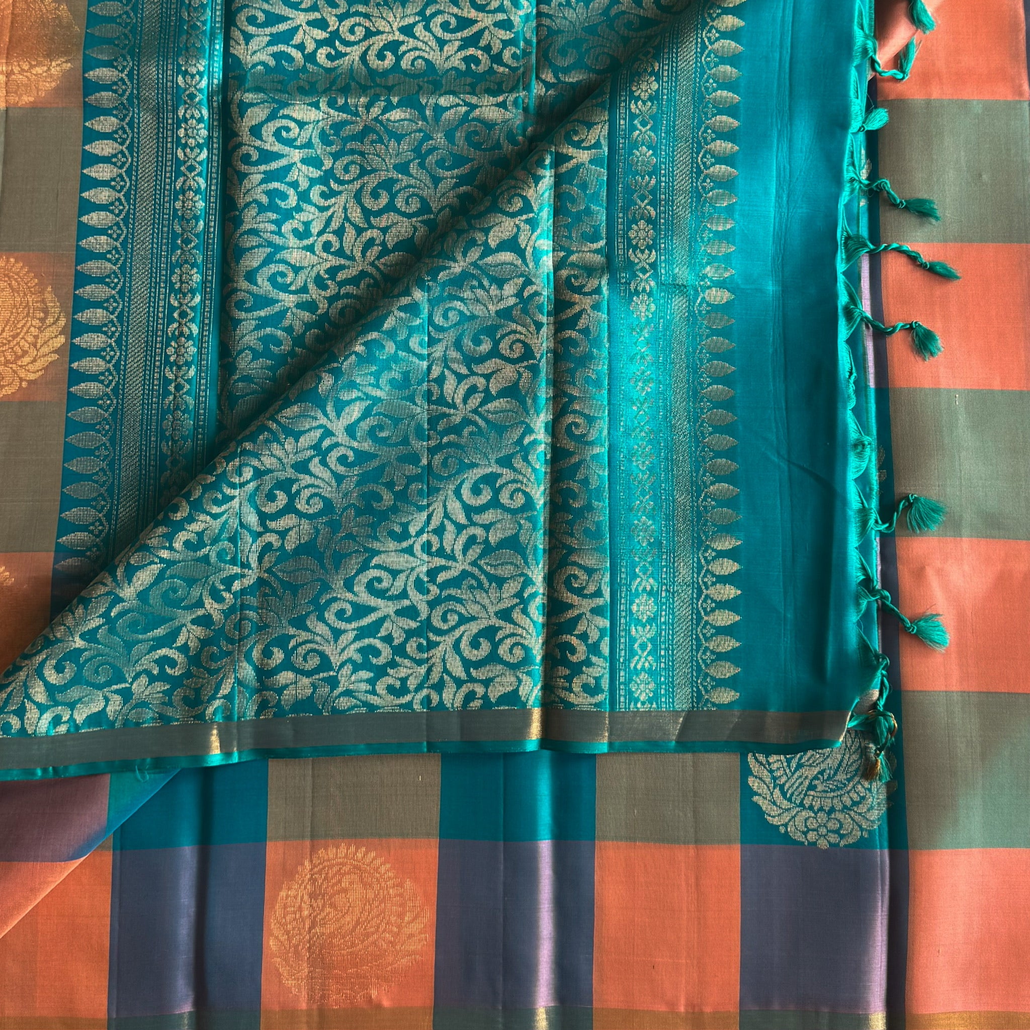 Teal Silk Checked Saree Floral Jaal Pallu Antique Gold Border