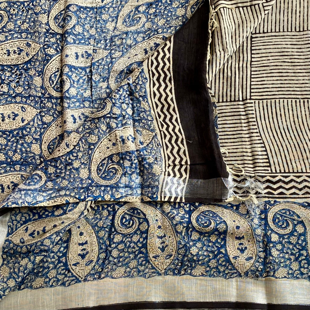 Beige Stripes on Softest Linen With Paisley Borders & Pallu