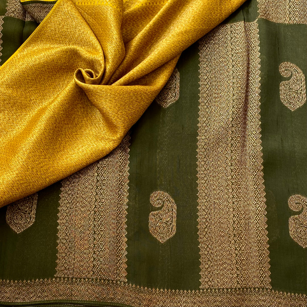 Deep Forest Green Silk Saree Antique Gold Paisley Zari Pallu