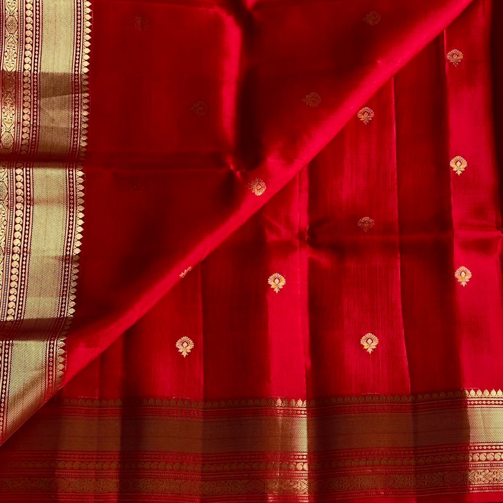 Scarlet Red Designer Pure Silk Saree With Metallic Gold Jaal And Border