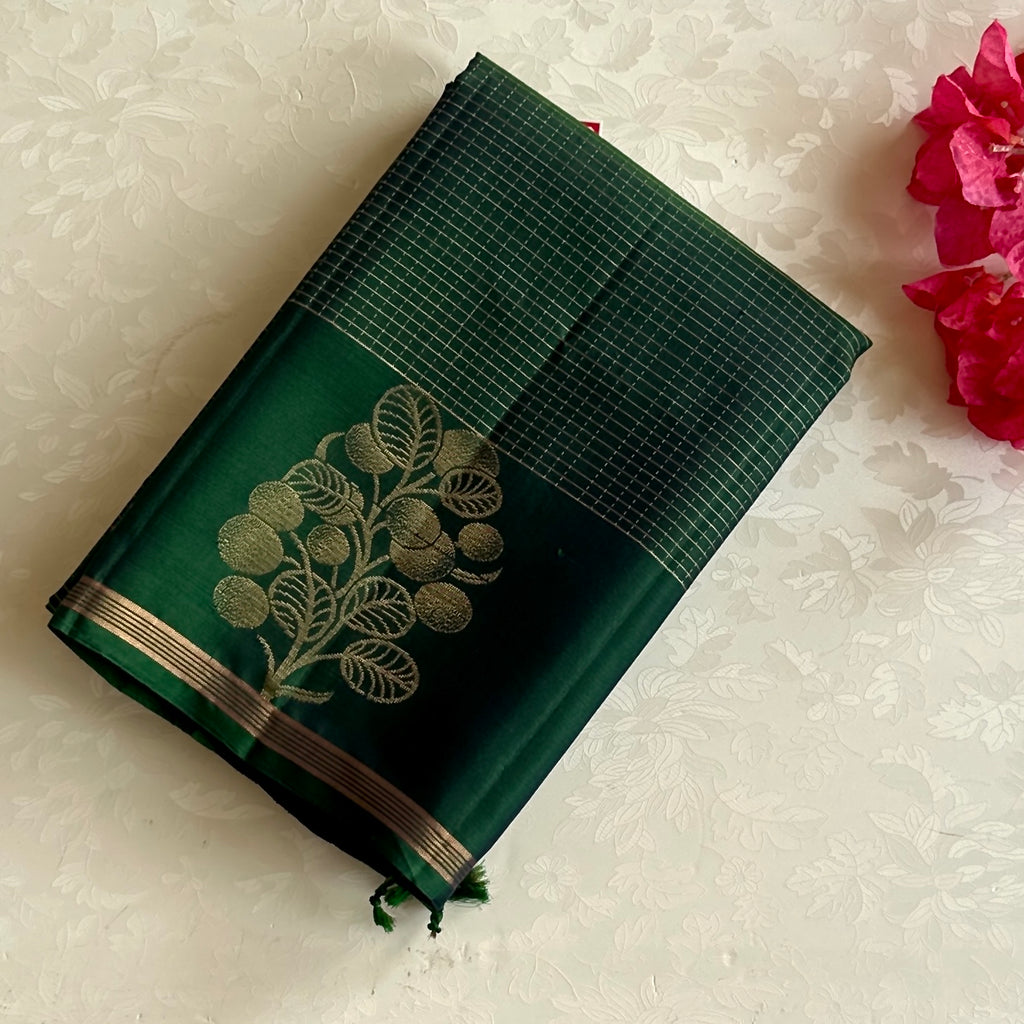 Peacock Green Silk Saree Gold Zari Leaf Motif Handwoven Traditional