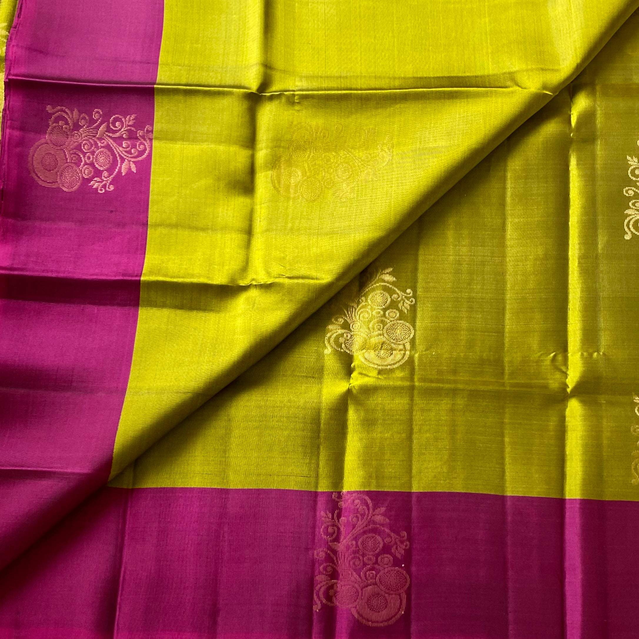 Magenta Olive Green Silk Saree Gold Brocade Floral Pallu