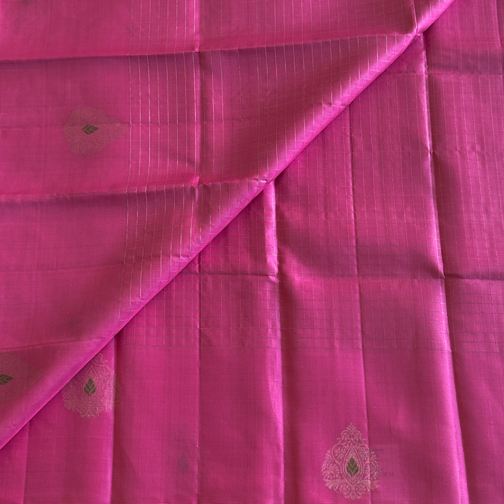 Lotus pink pure silk beauty wit stunning silver zari designer saree .