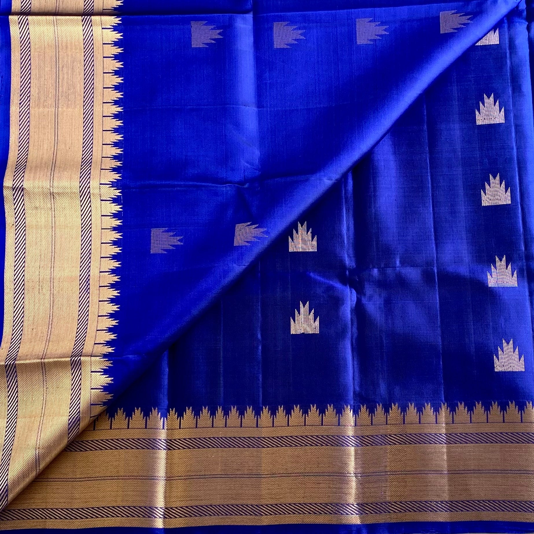 Royal Blue Designer Pure Silk Saree With Antique Gold Pallu And Border