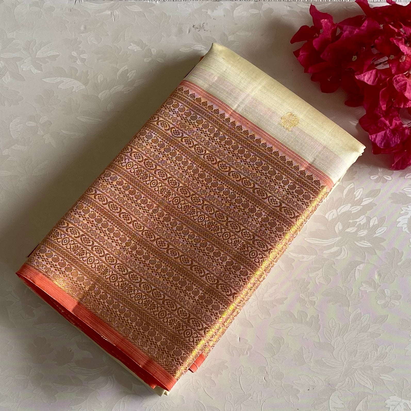Ivory Dream With Pastel Peach Kanjeevaram Pure Zari Silk Saree