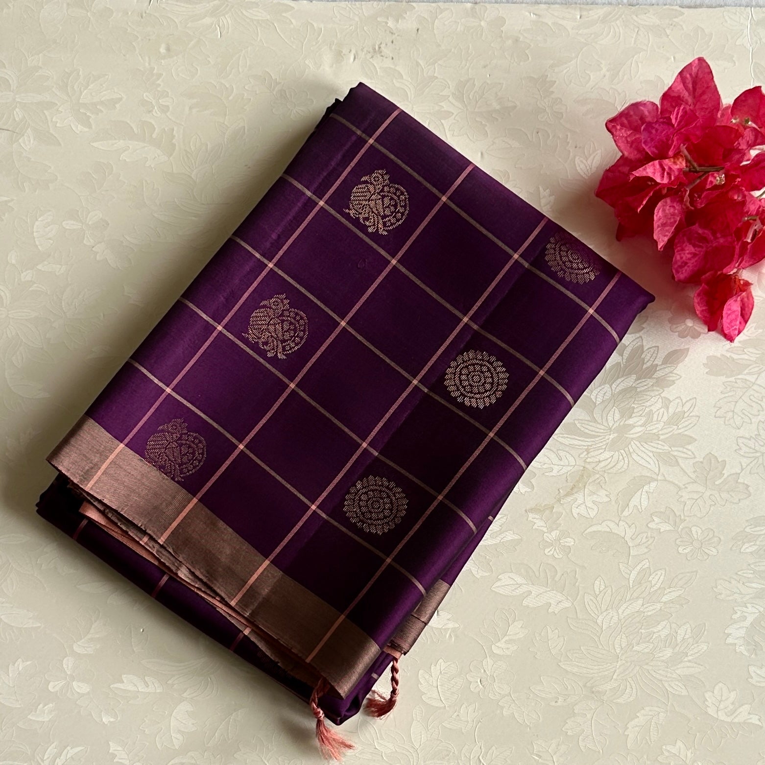 Classy purple with metallic mauve stunner checkered pure silk