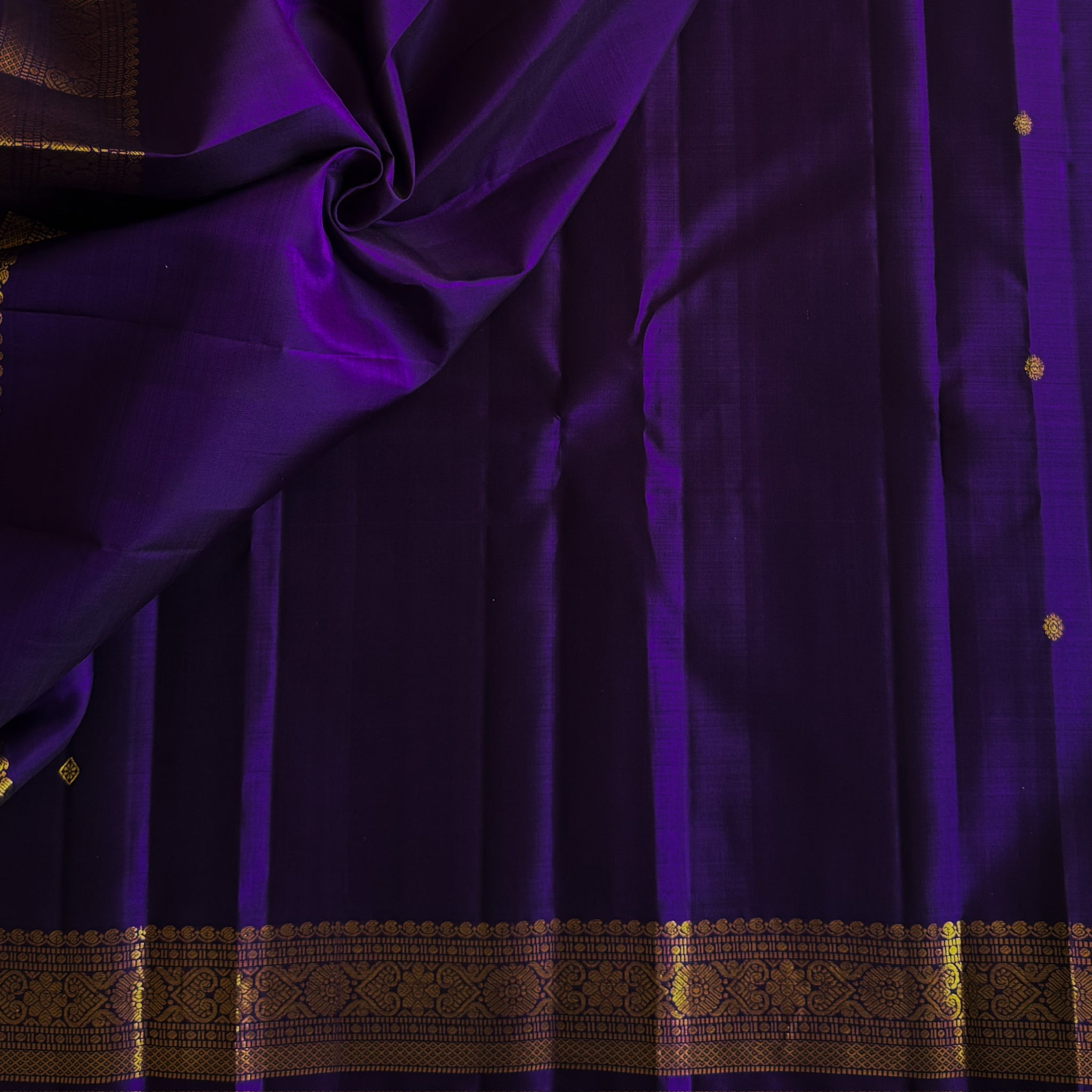 Royal Purple Silk Saree With Gold Woven Pallu And Border