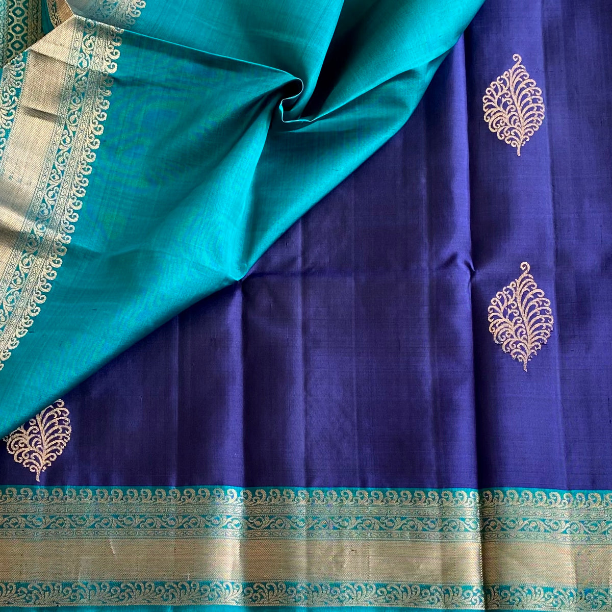 Midnight Blue Designer Pure Silk Saree With Turquoise Blue Pallu And Gold Zari