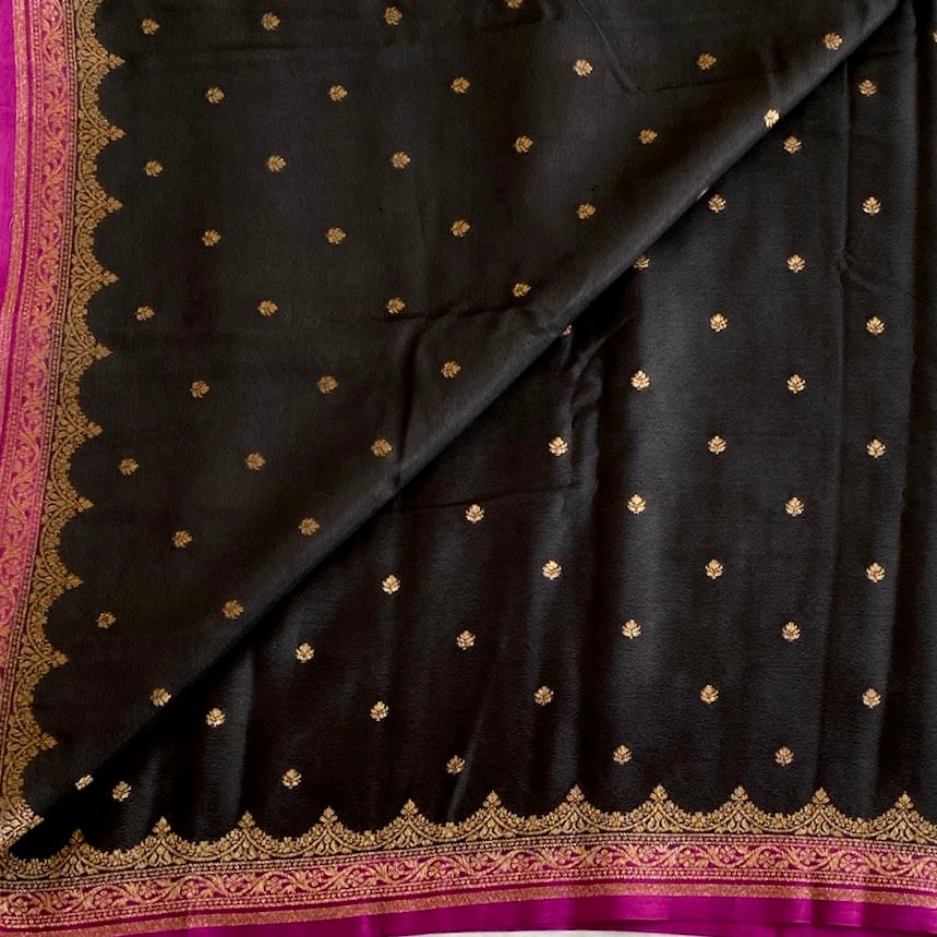 Jet Black Kanjeevaram Pure Zari Silk Saree With Rani Pink Pallu