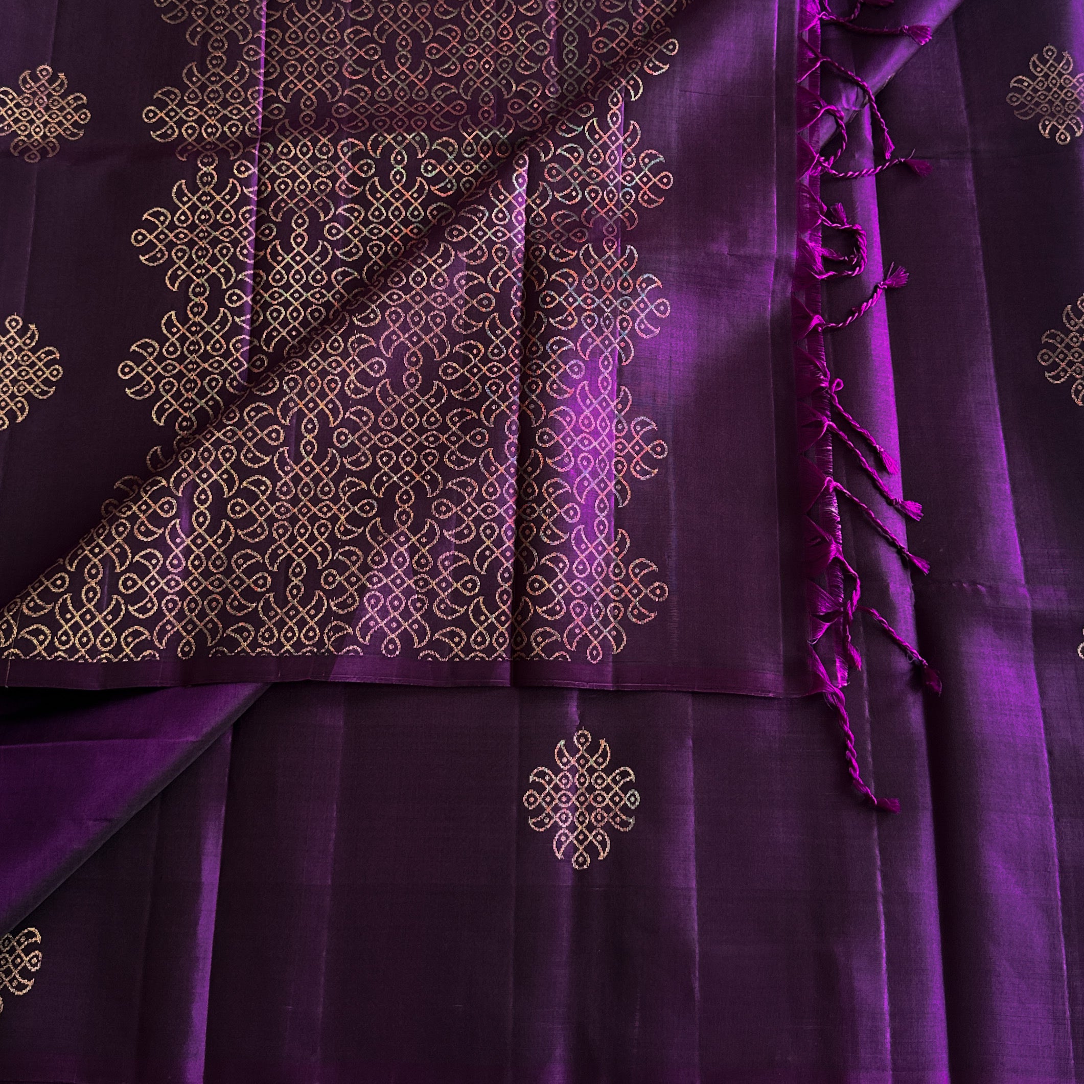 Violet Saree Rose Gold Lattice Motif Tasseled Pallu Festive Designer