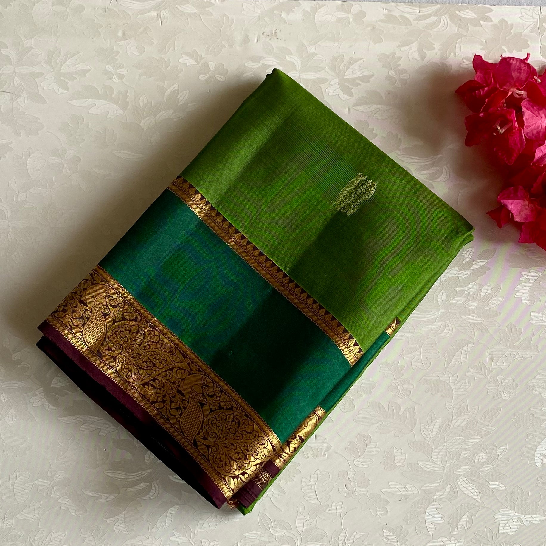Leaf Green Designer Pure Silk Saree With Plum Purple Pallu