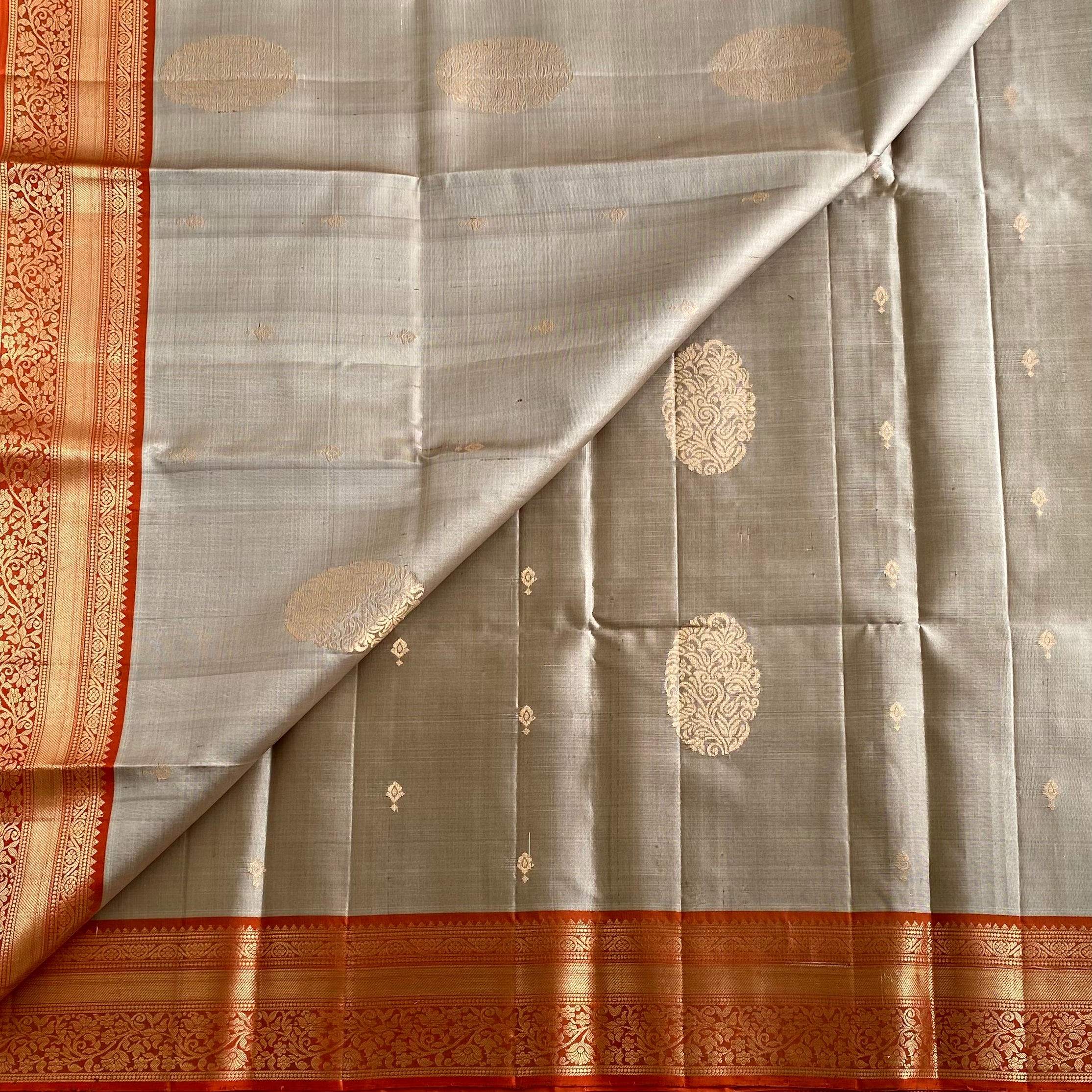 Cloud Silver Gray Designer Pure Silk Saree With Burnt Orange Pallu